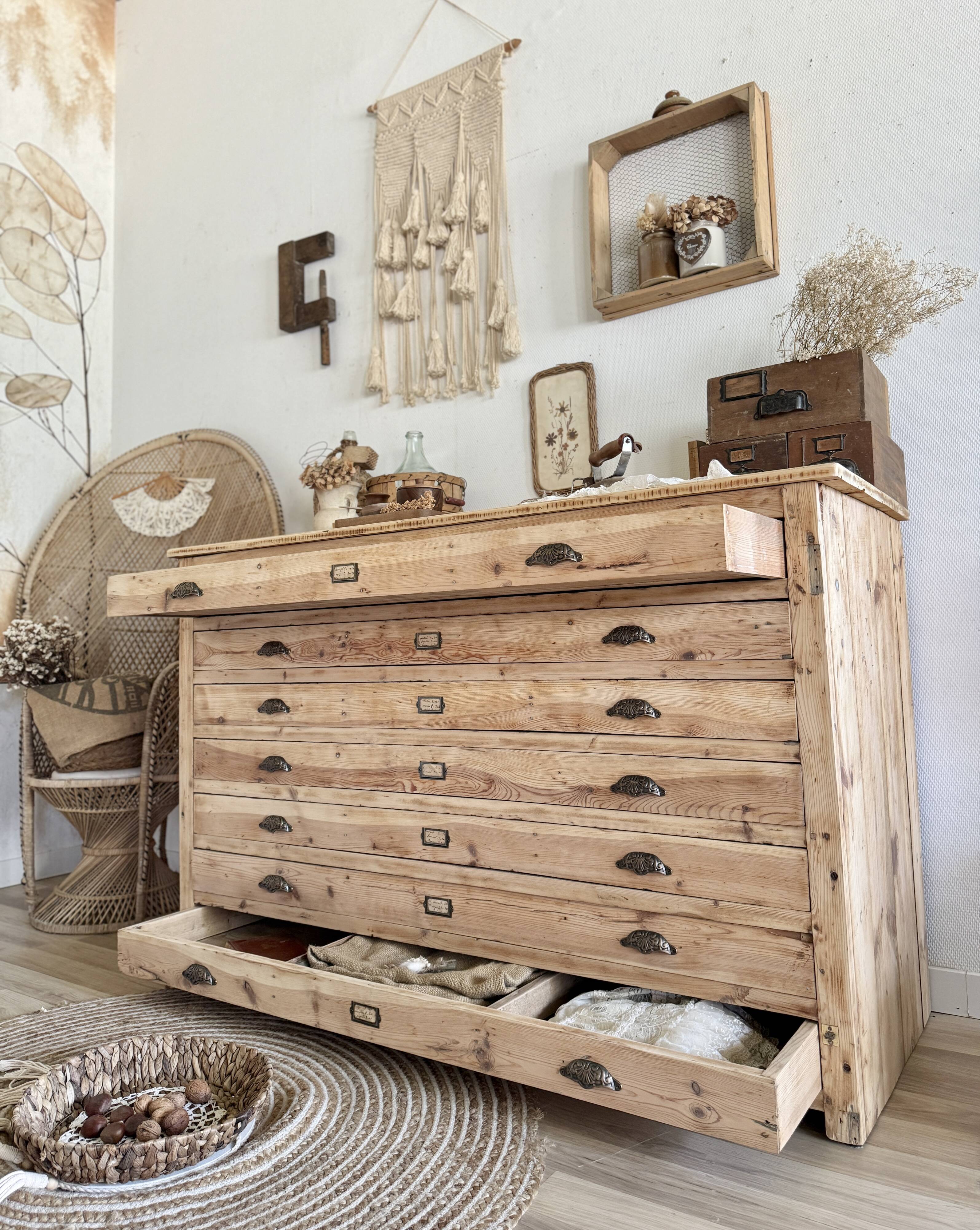 Meuble de métier à tiroirs