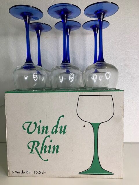 Glasses on foot wine Alsace Luminarc sapphire blue