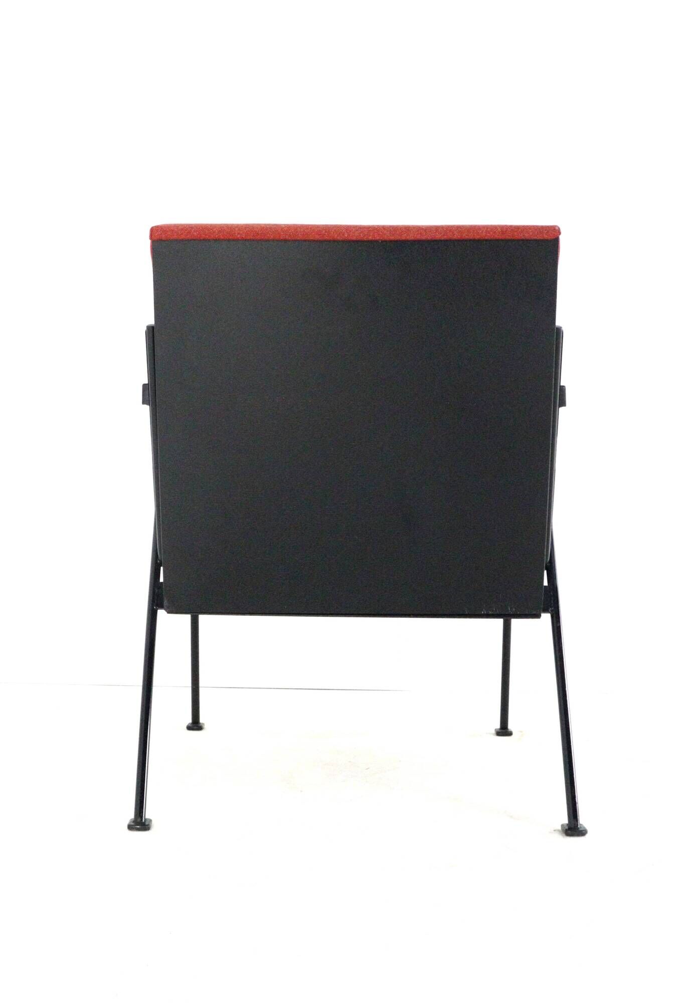 Wim Rietveld for Ahrend de Cirkel 'Oase' armchair | dutch design