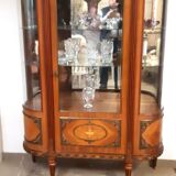 Showcase Louis XVI style, twentieth realization, signed cabinetmaking JP Ehalt of very good quality.