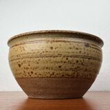 Mid-century modern British studio pottery bowl by Richard Batterham, 1960s.