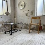 Table basse des années 80 style brutaliste