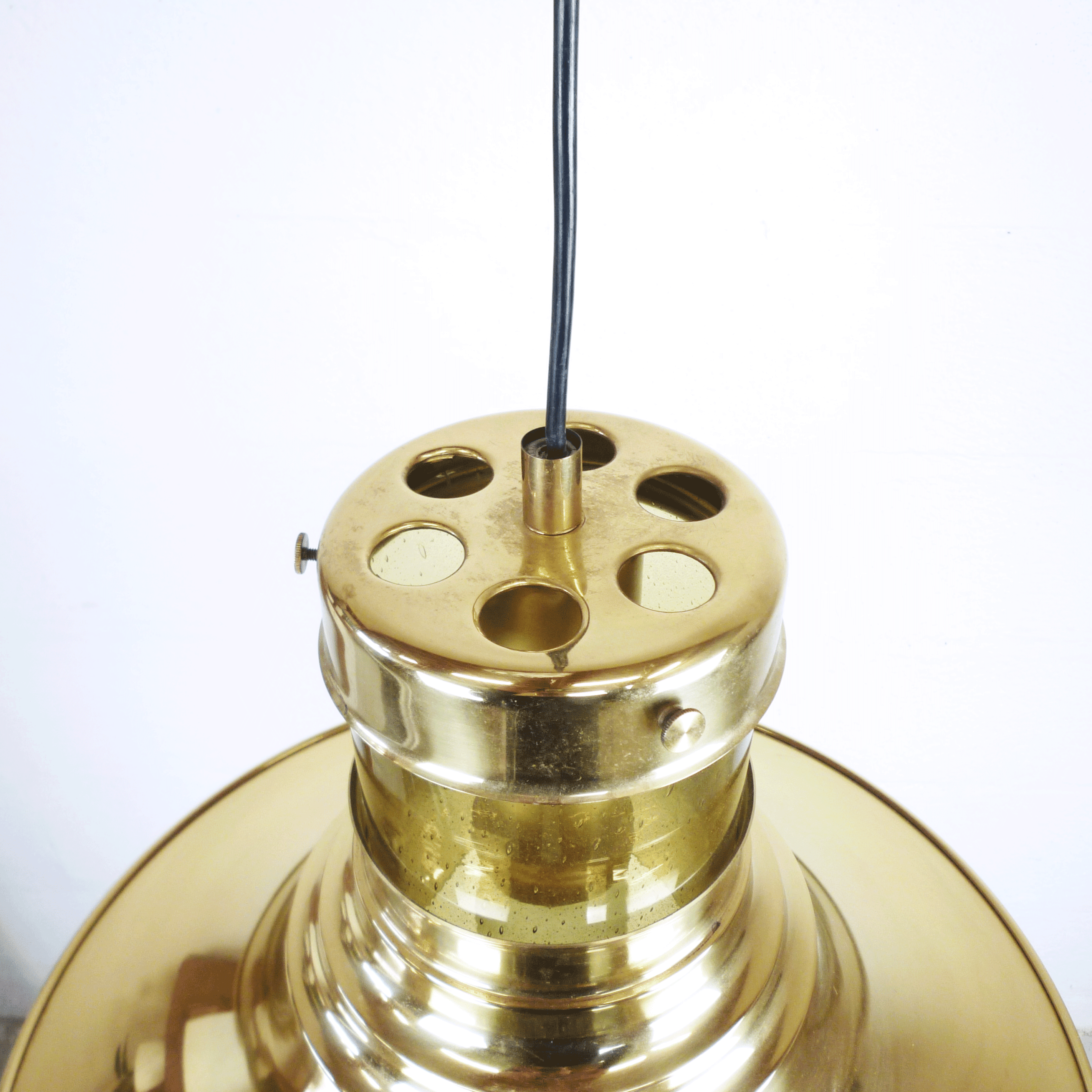 Suspension en verre et métal dorée 1960
