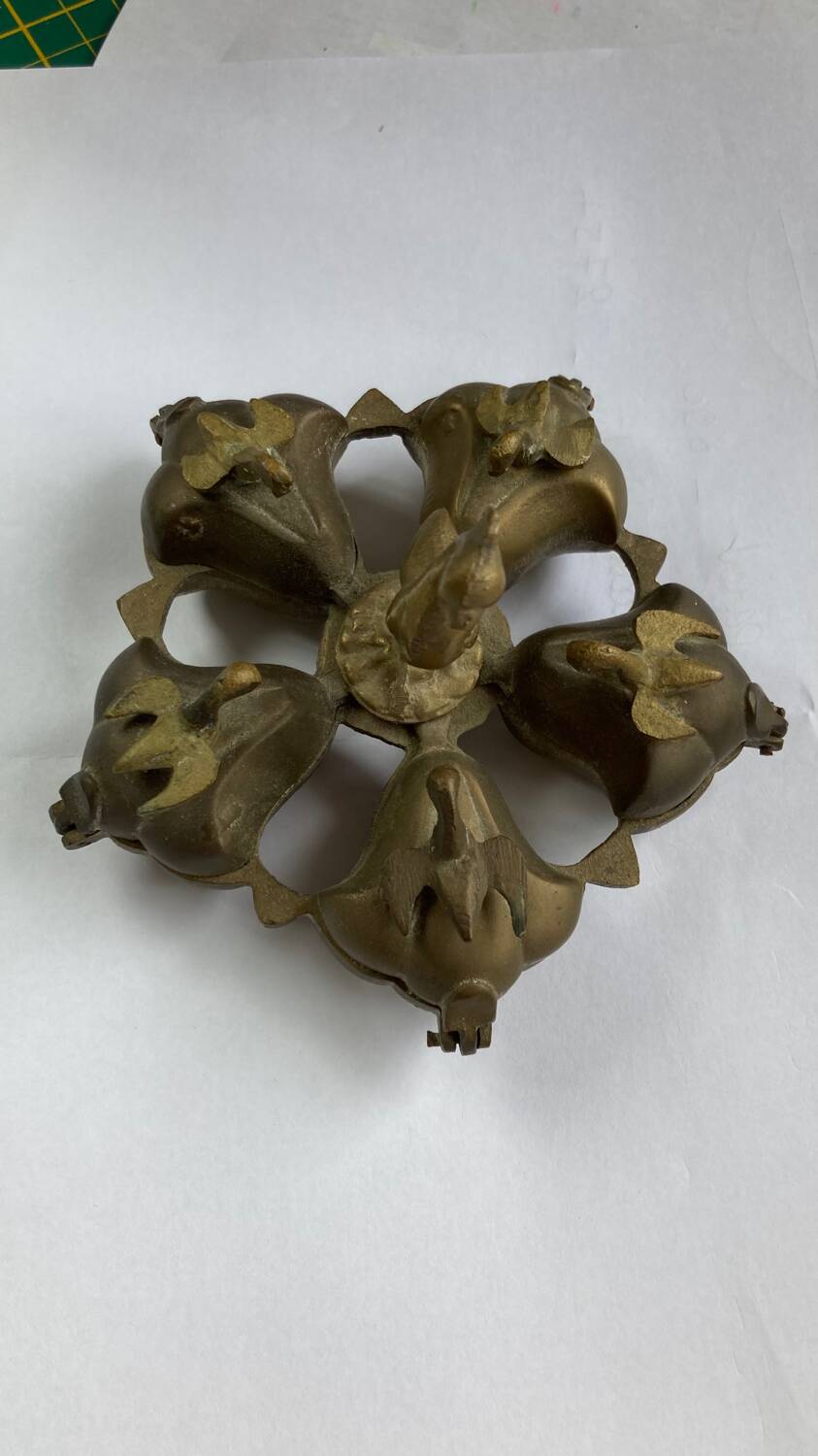 Boîte maquillage antique hindou laiton paon