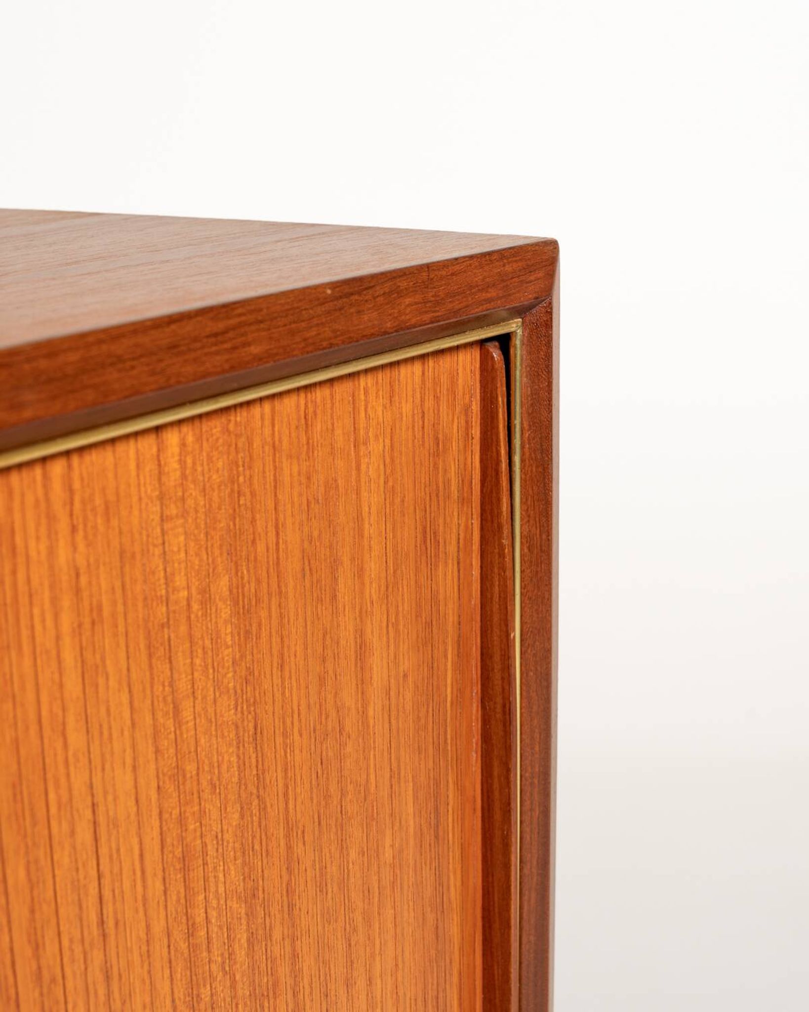 Cabinet de bar tambour en teck scandinave
