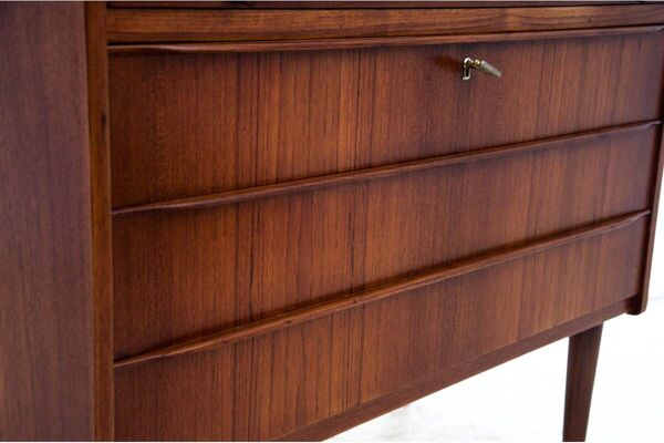 Bureau en teck, design danois, années 1960.