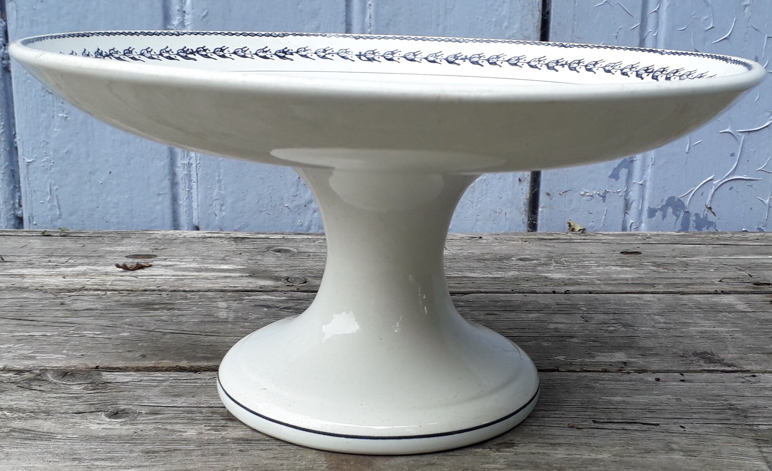 St Amand dish server