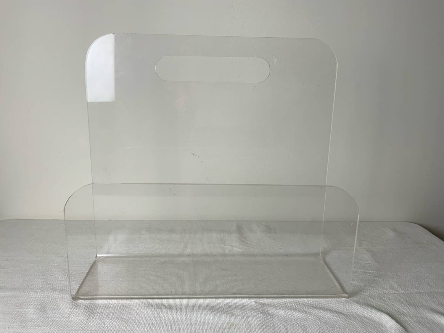 Plexiglass magazine rack