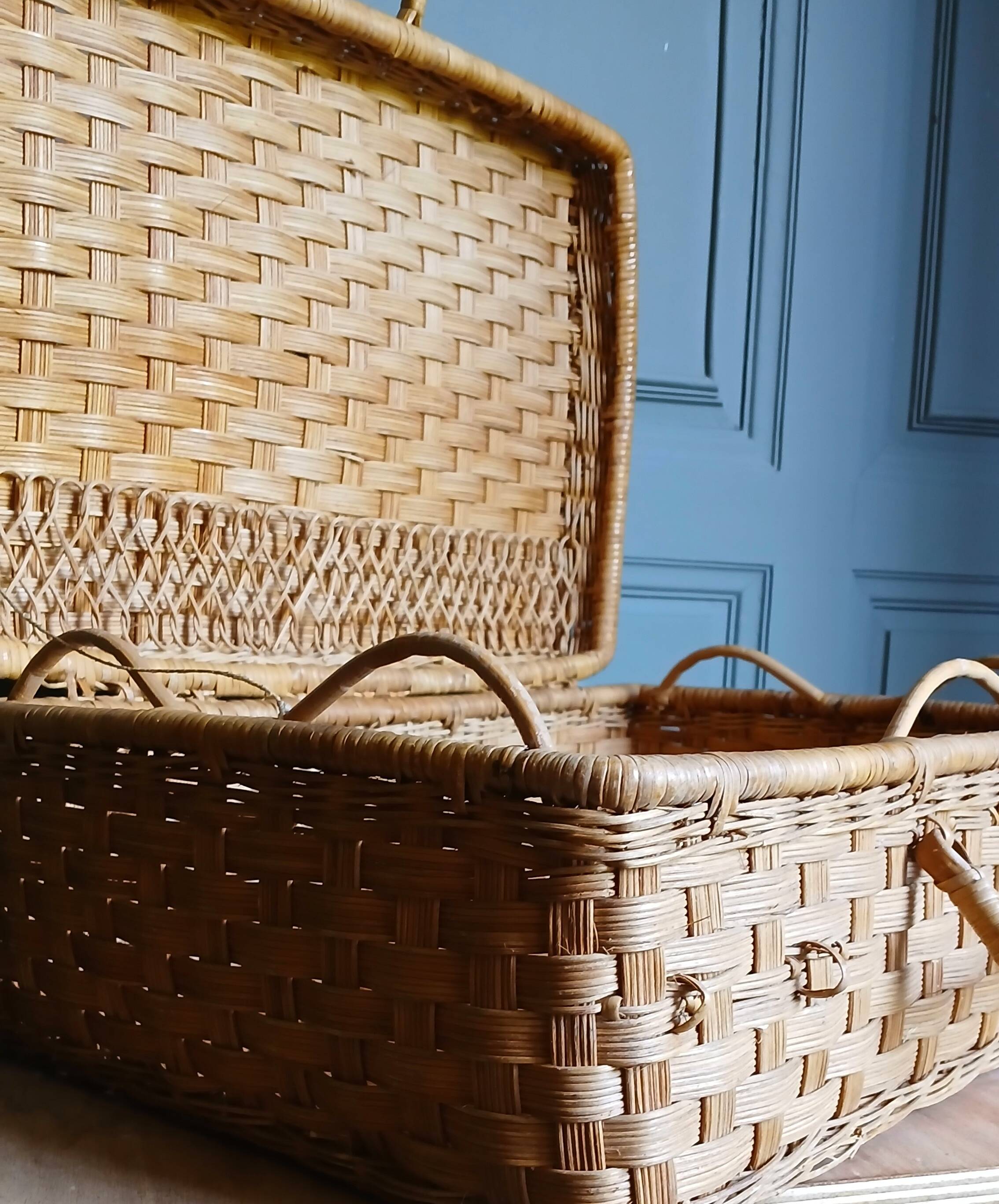 Valise en rotin, 1960