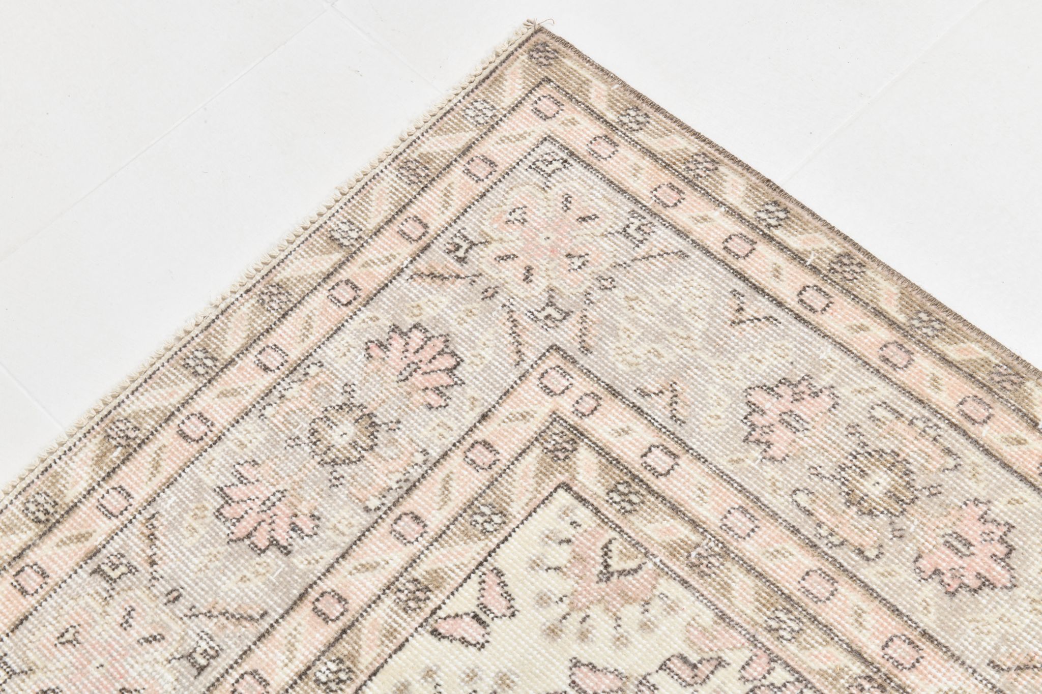 Tapis vintage bordé, 218x326cm