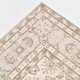 Bordered vintage rug, 218x326cm