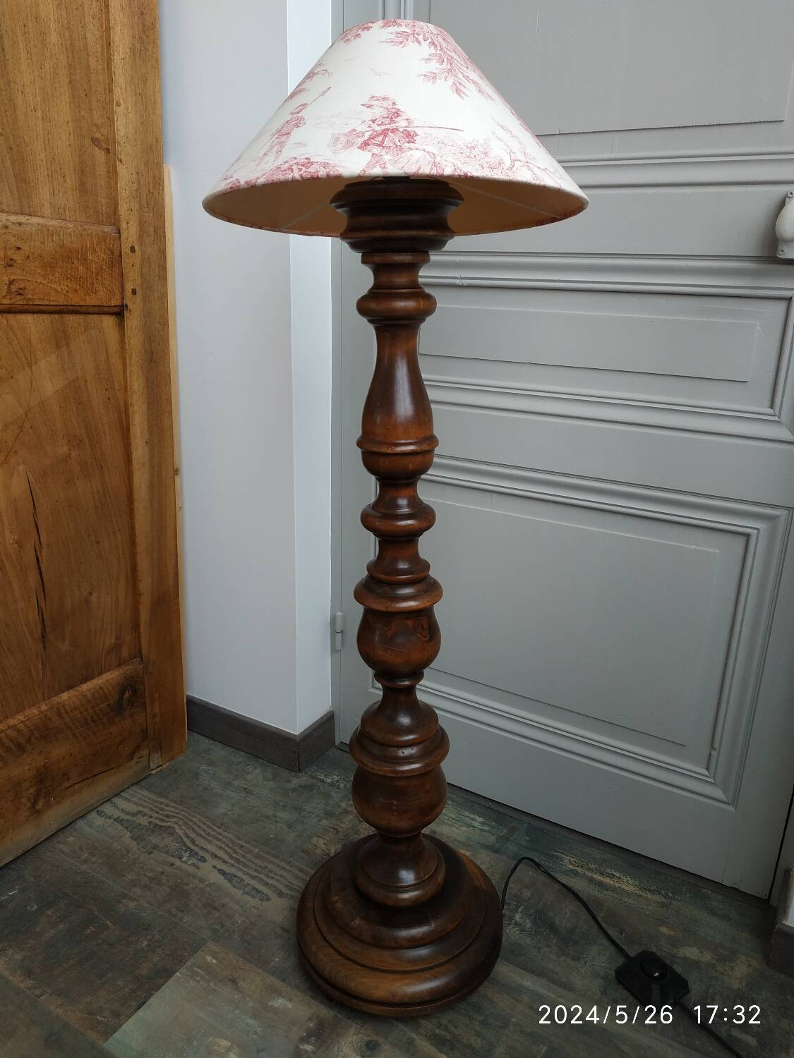Turned wooden floor lamp