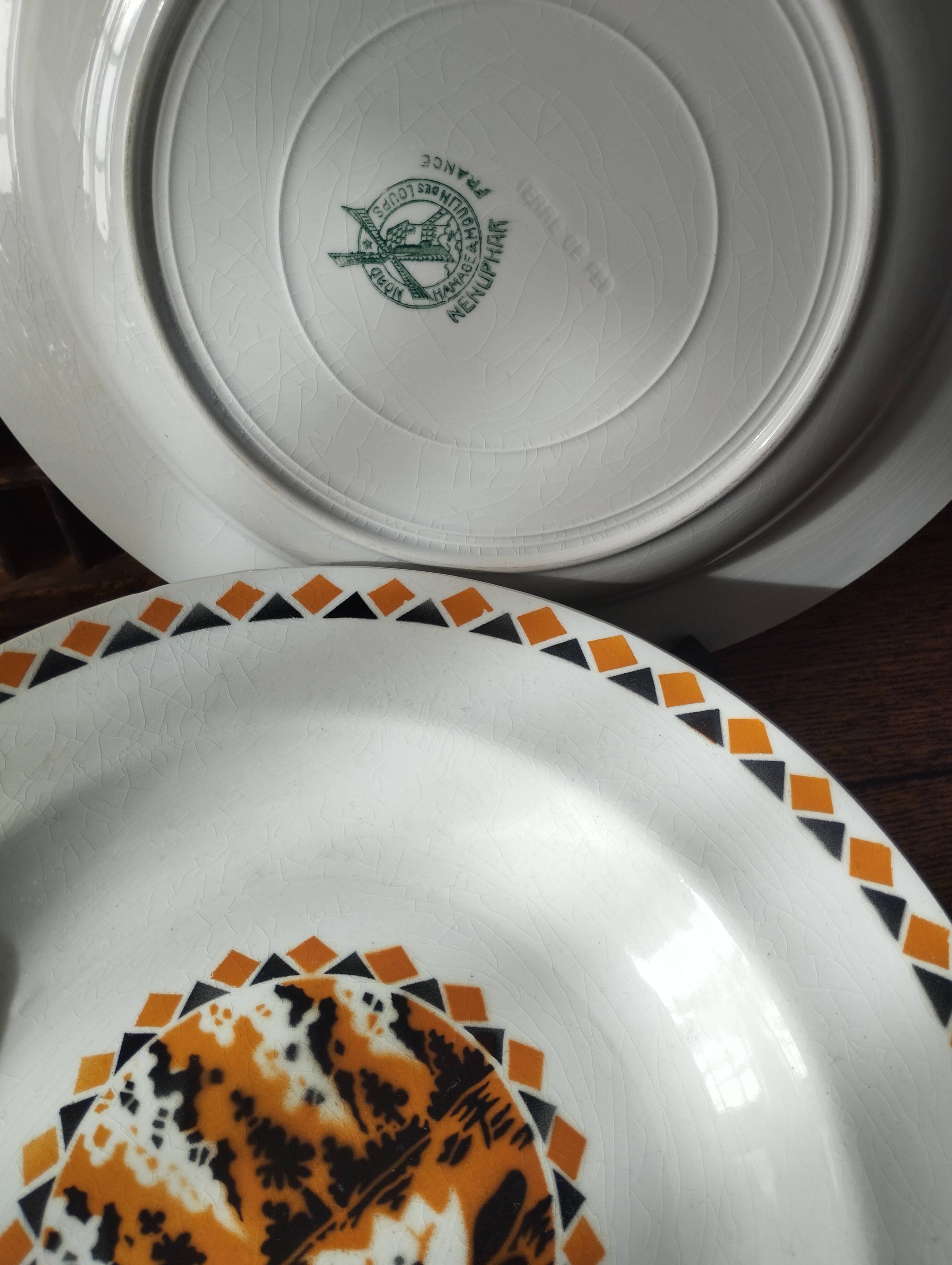 Set of 10 large ironstone plates Art Deco Saint-Amand Water Lily