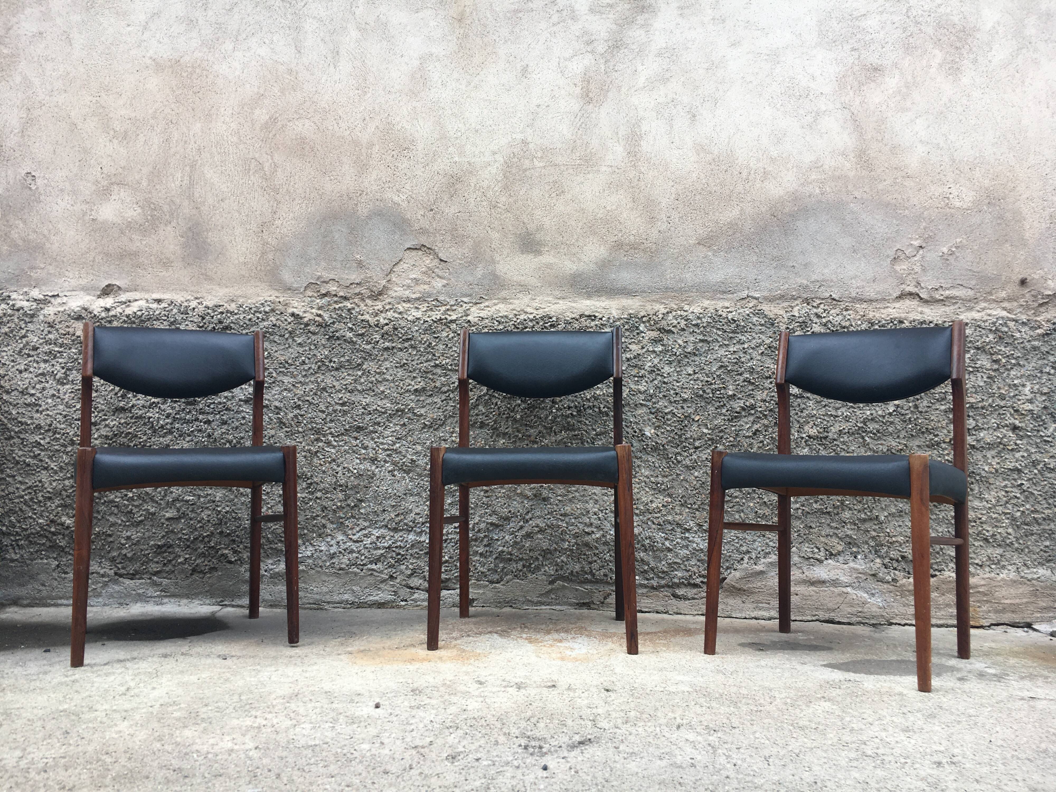 Series of 3 Scandinavian chairs from Chrobat S for Sax in Rio Rosewood