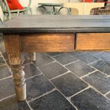 Skated coffee table
