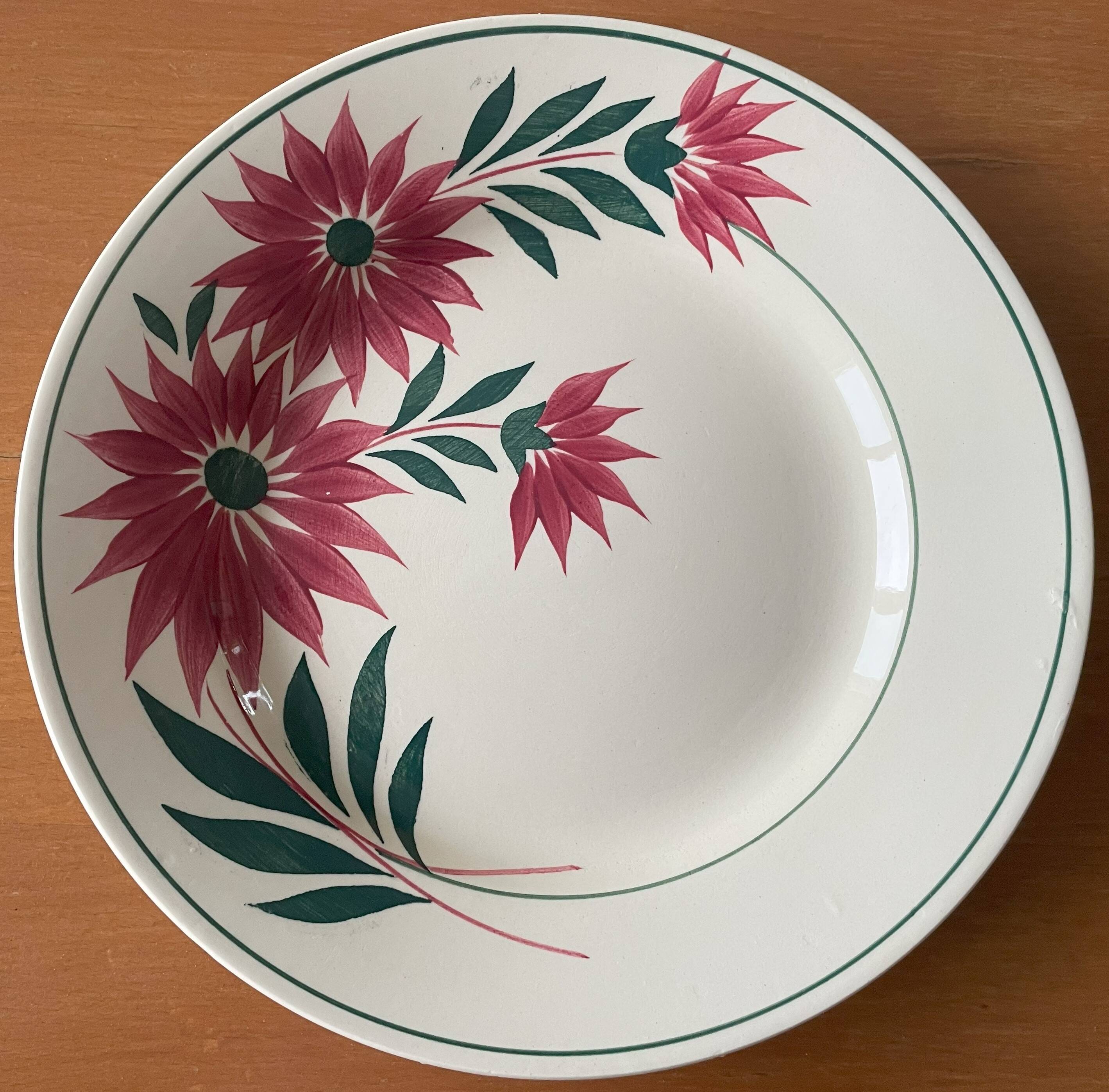 6 old flat plates in Choisy-le-Roi earthenware