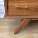 Commode 3 tiroirs chêne doré pieds compas