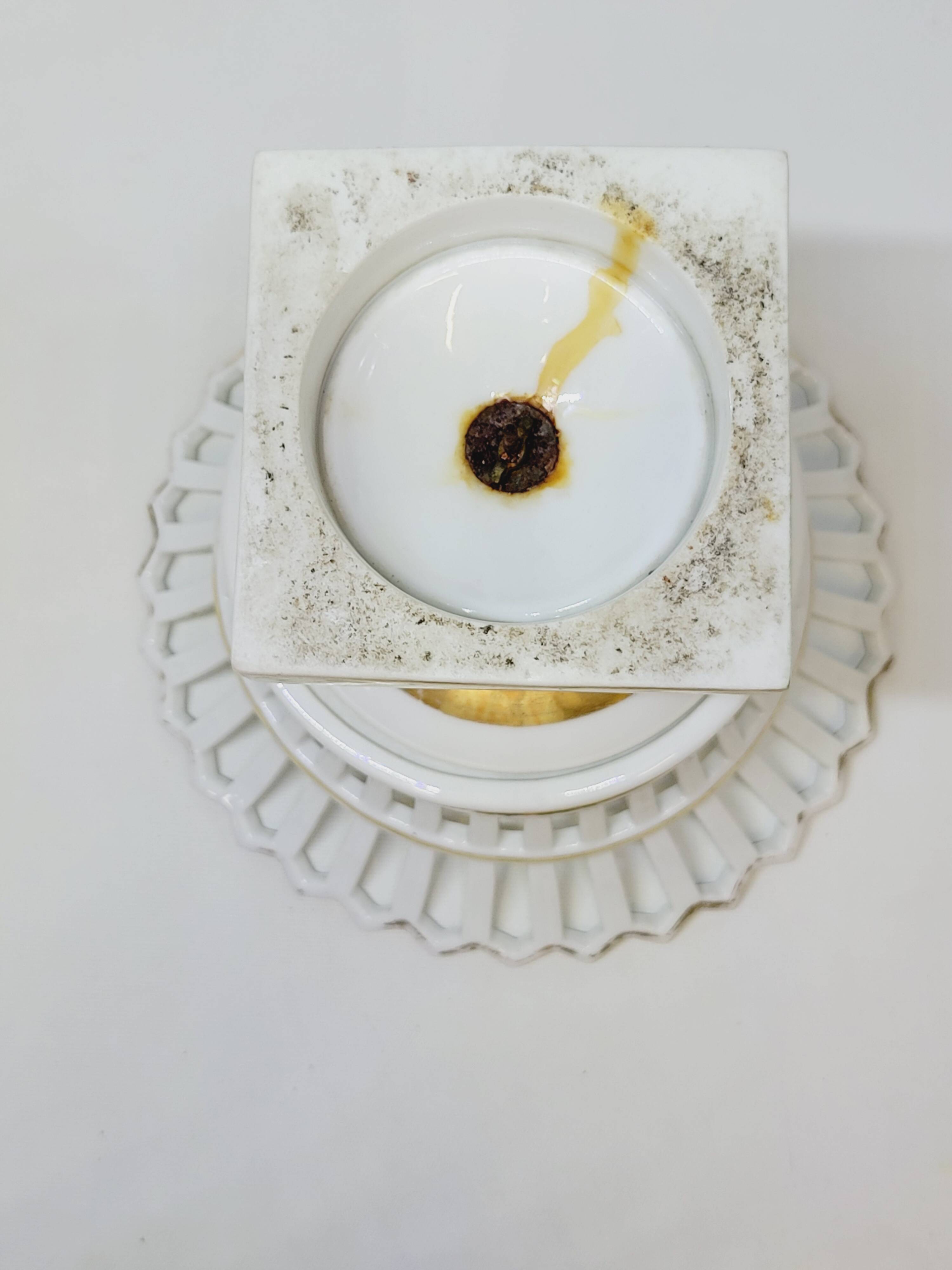 Bowl on Pedestal Openwork Basket White and Gold Porcelain Restoration E