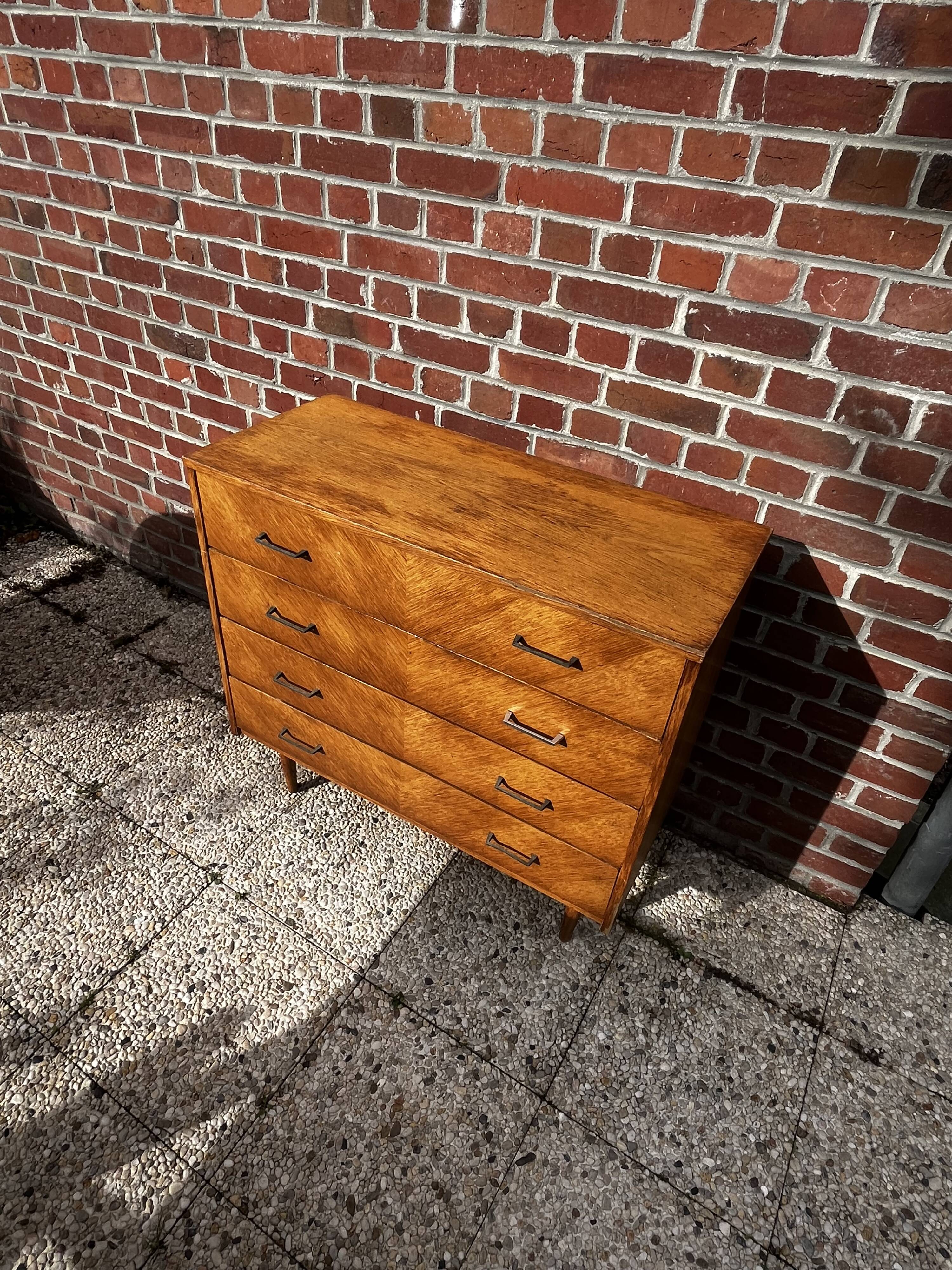 Vintage chest of drawers