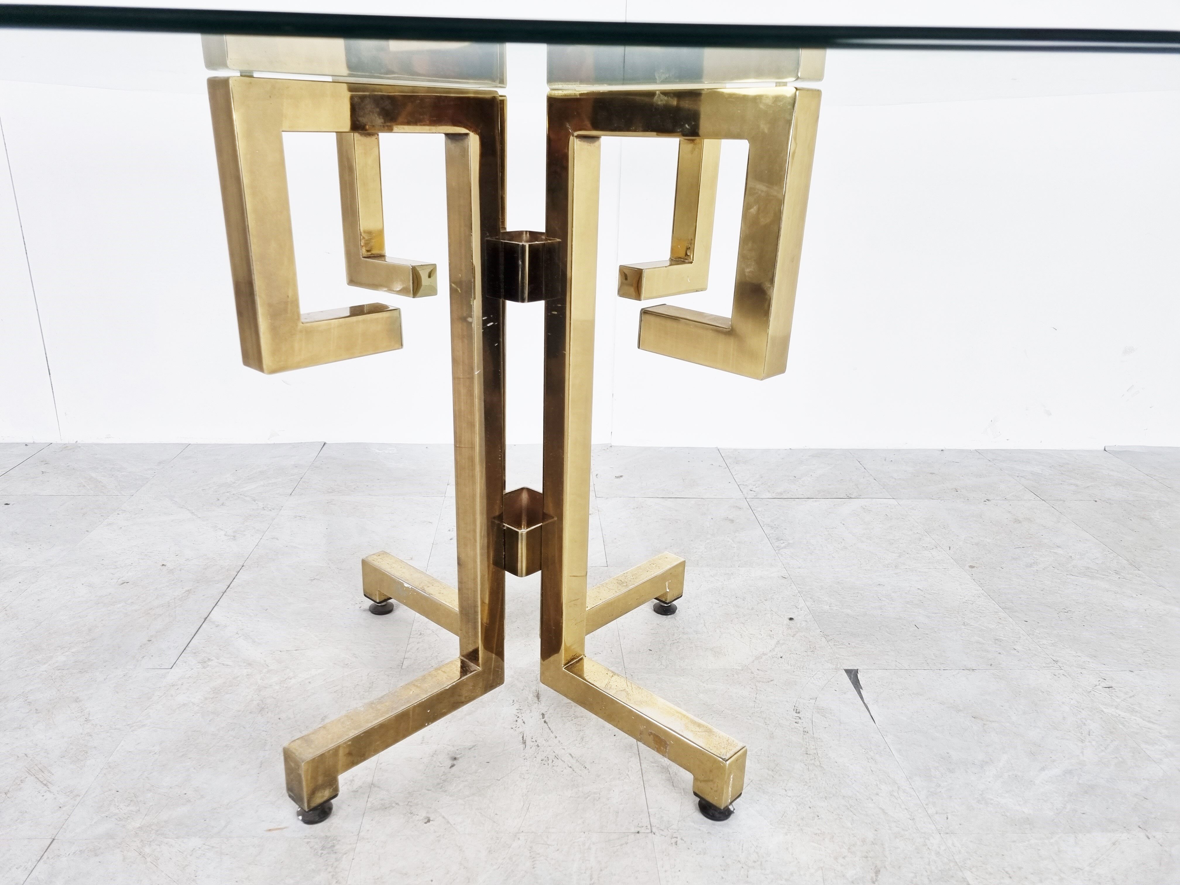 Table à manger géométrique en laiton années 1970