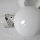 Duo d'appliques en opaline et porcelaine
