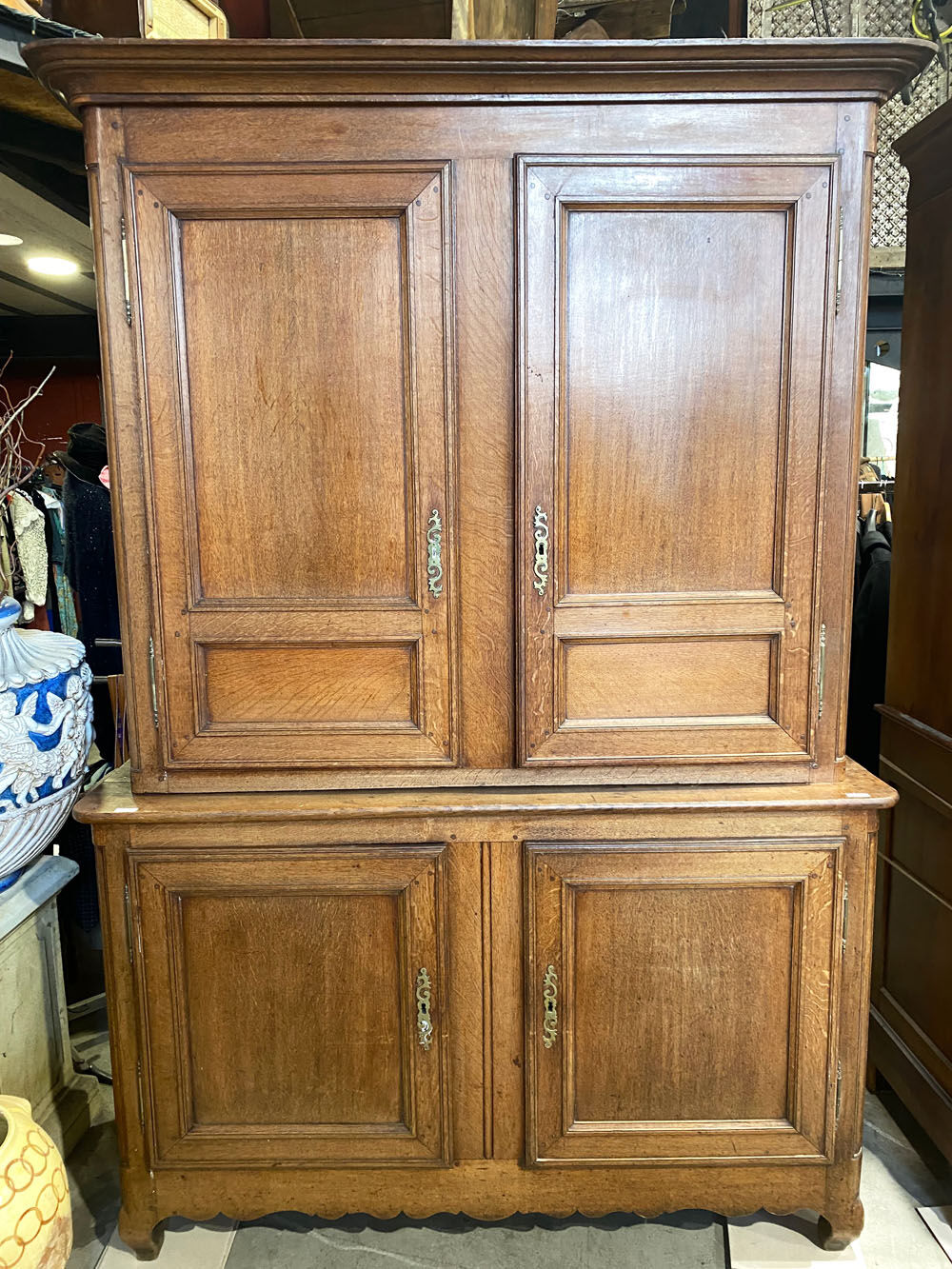 Buffet 2 bodies in solid oak. 2 bodies