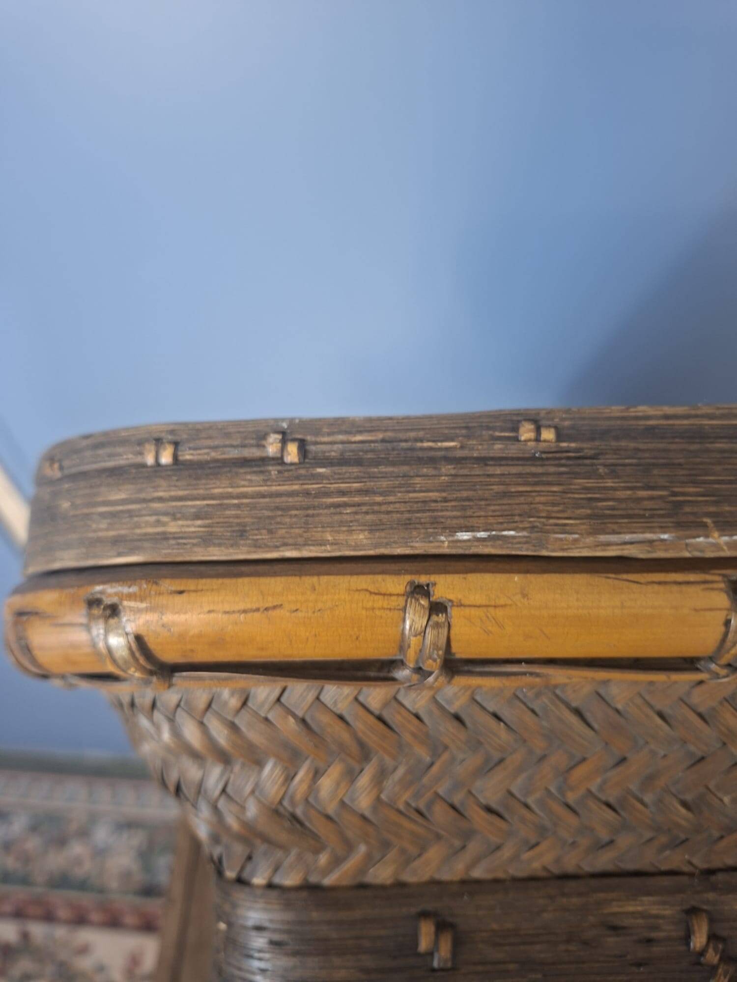 Antique Chinese woven bamboo basket with lid — 19th/20th century
