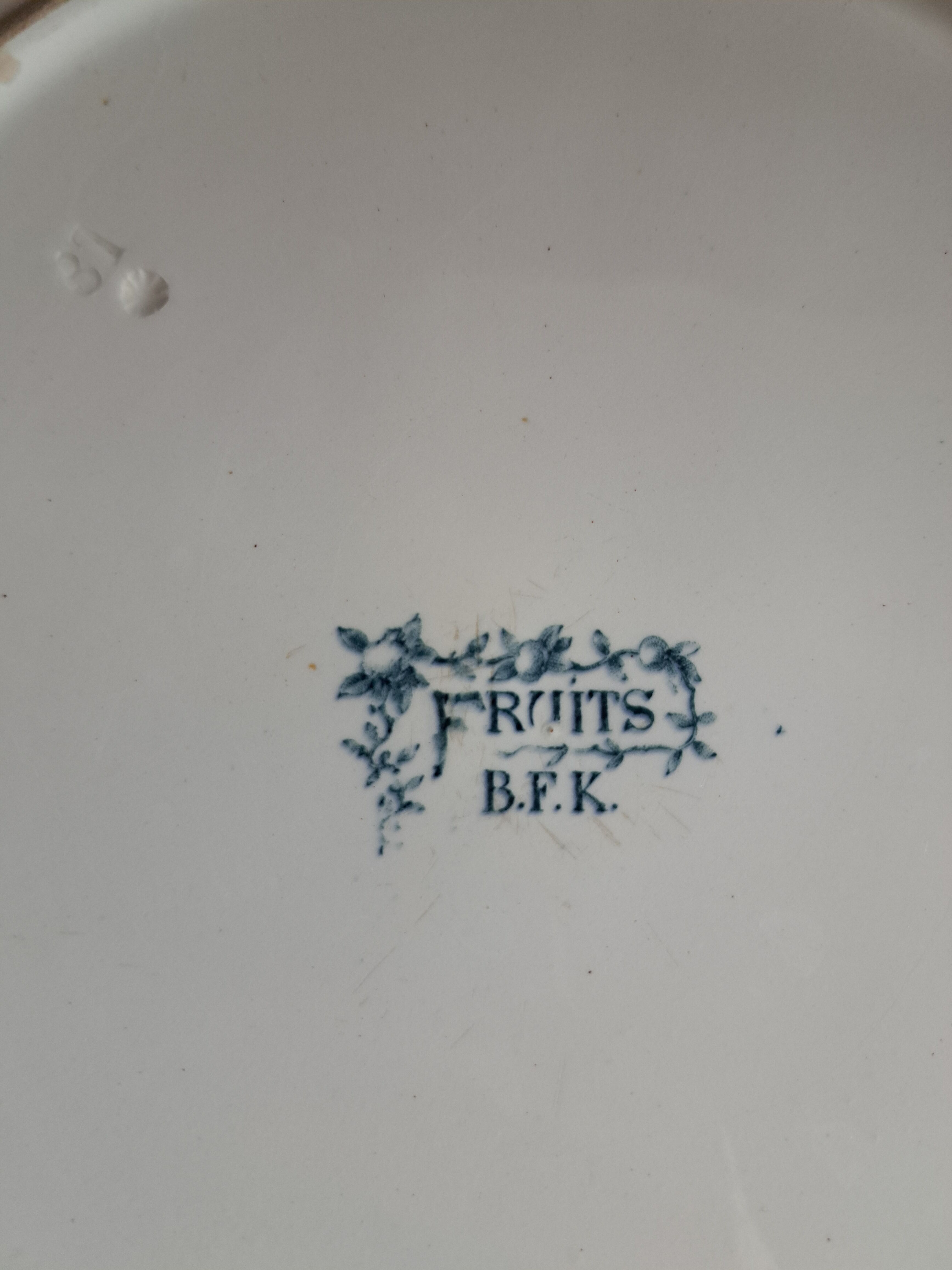 Round dish BFK Boch Frères Keramis decoration "fruit"