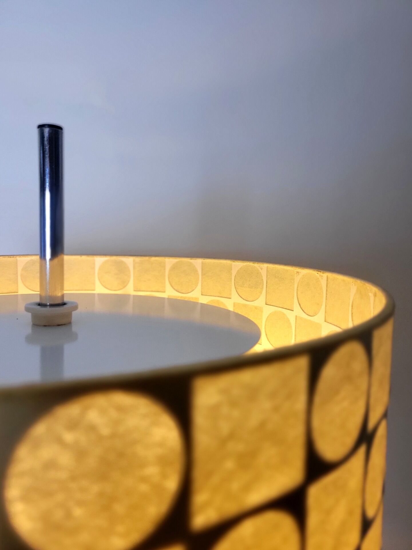 Lampadaire vintage Cocoon par Goldkant