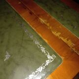 Table de jeu ancienne bois et cuir vert ornementé