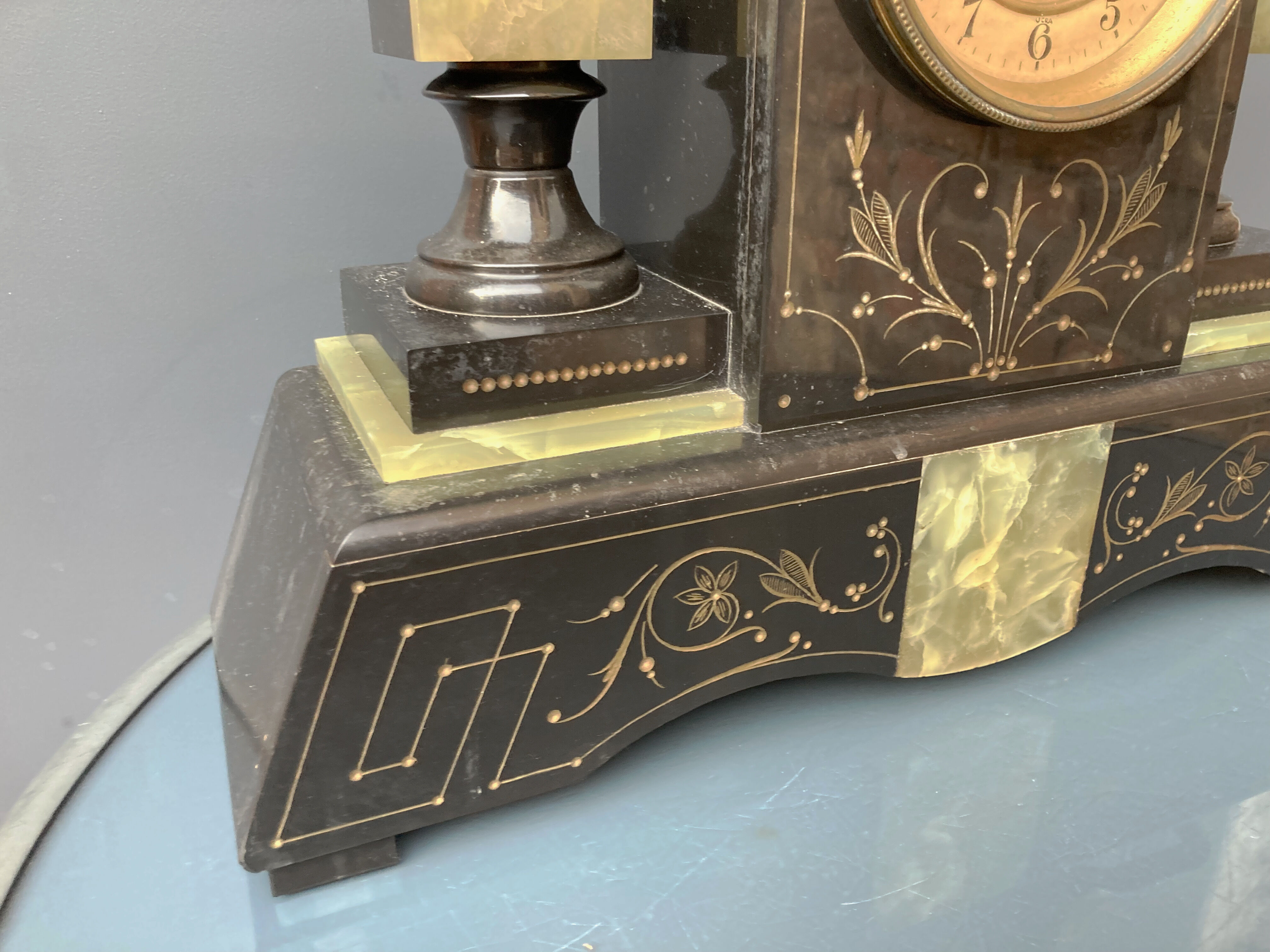 Horloge de cheminée de style empire