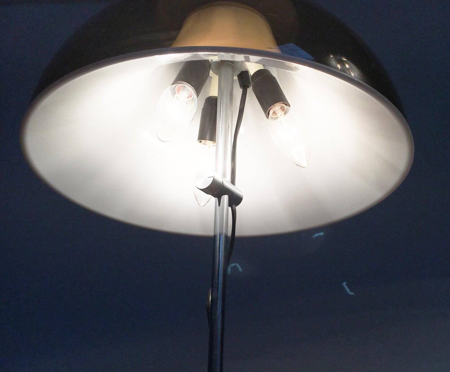 Floor lamp in metal and plastic by Gino Sarfatti for Gepo, 1970s.