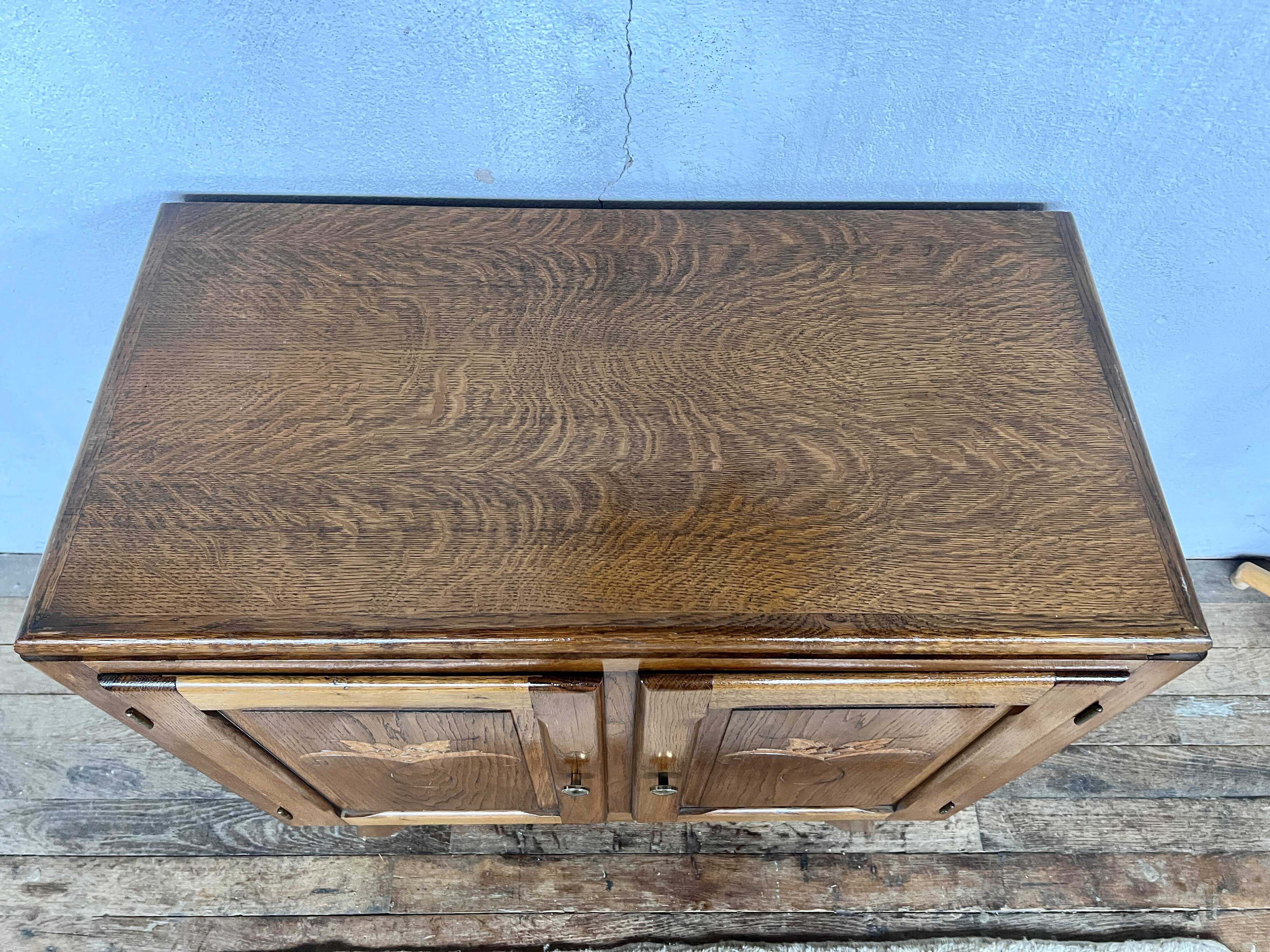 Vintage oak sideboard 1950/1960