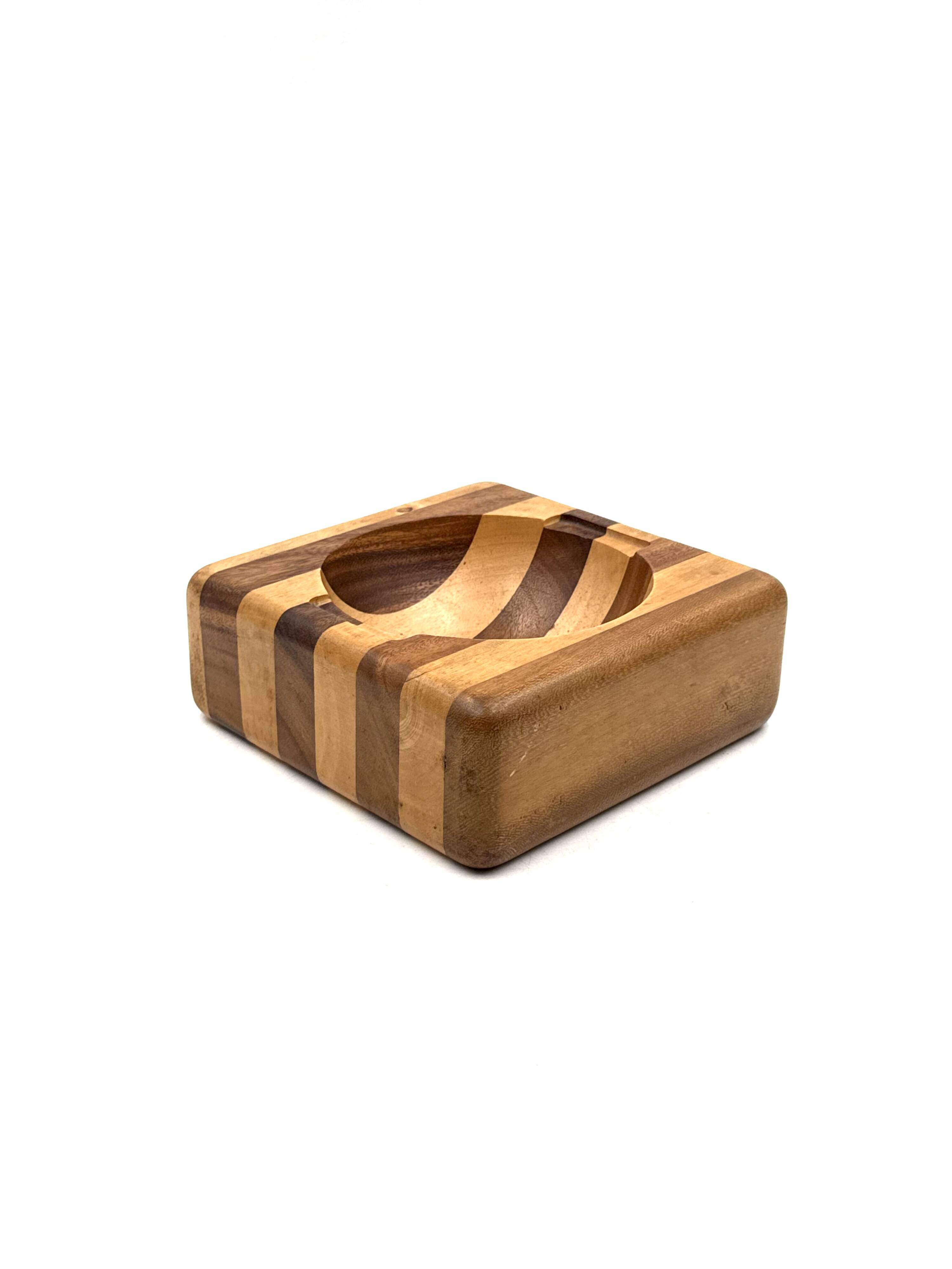 Mid-century wood ashtray / bowl, Italy ca. 1970