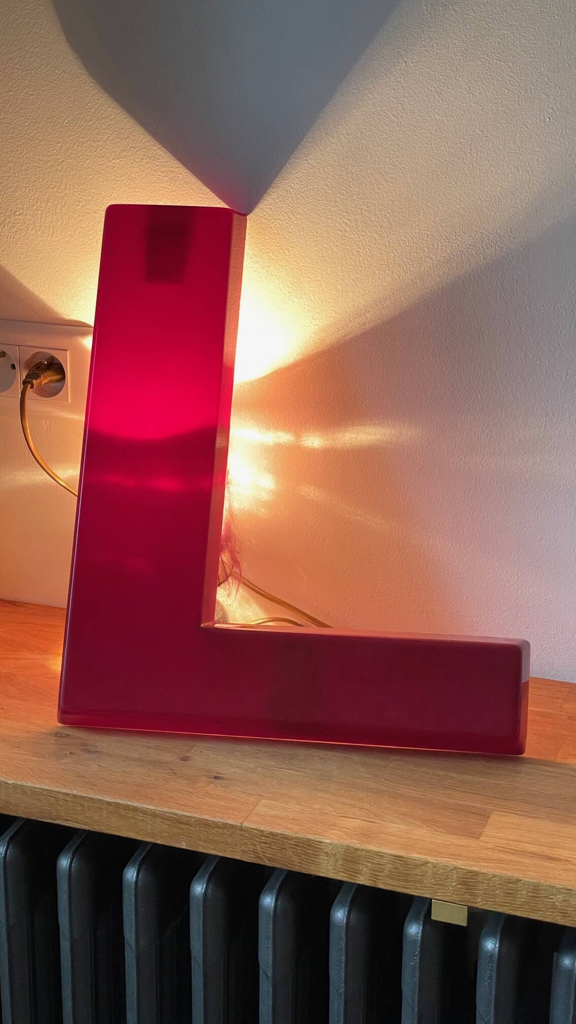 Sign Letter L in Vintage PLEXIGLAS