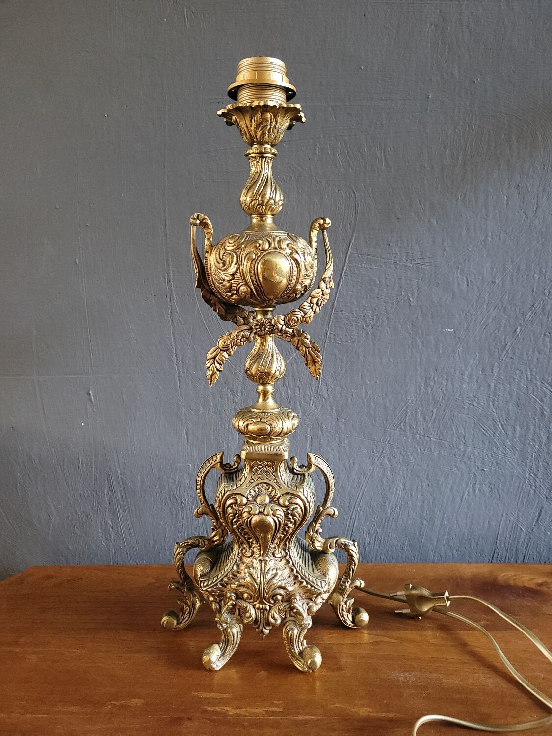 Large antique lamp base 50 cm Napoleon III style – gilded regulus