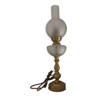 Electrified kerosene lamp