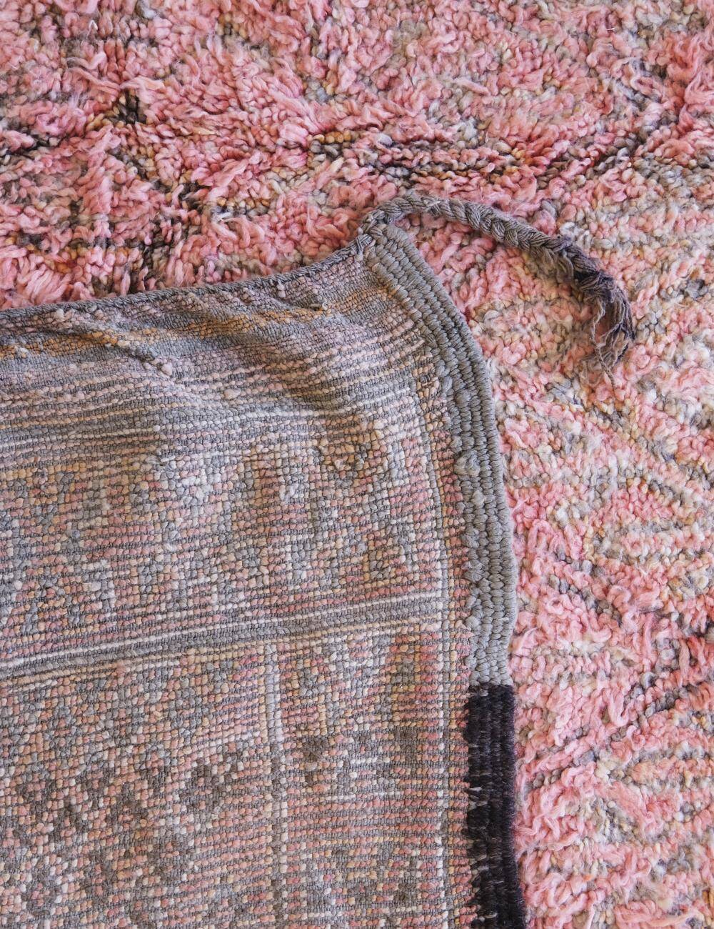 Vintage Beni M'Guild Rug - 346 x 203 cm