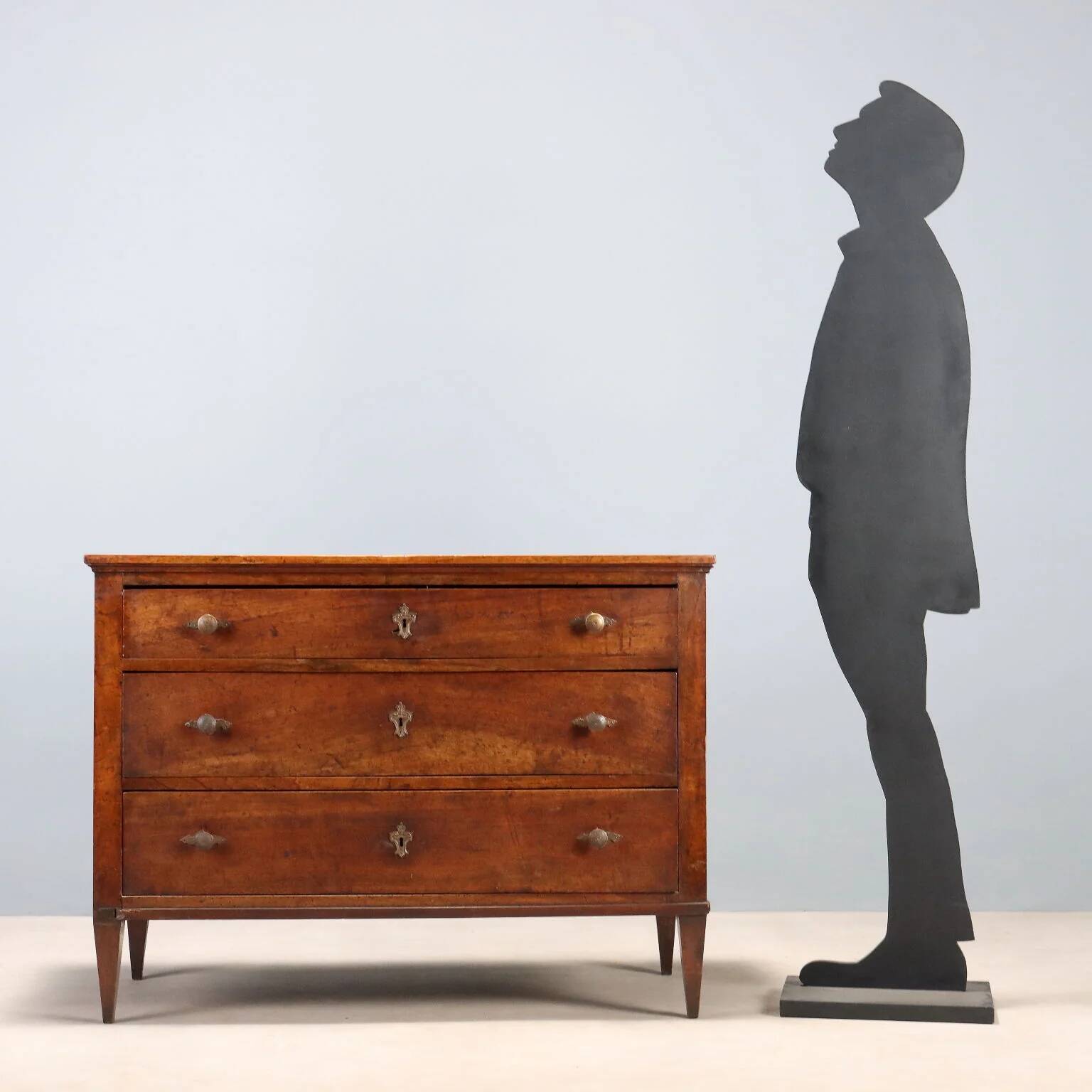 Commode Directoire ancienne en noyer 3 tiroirs XIXe siècle