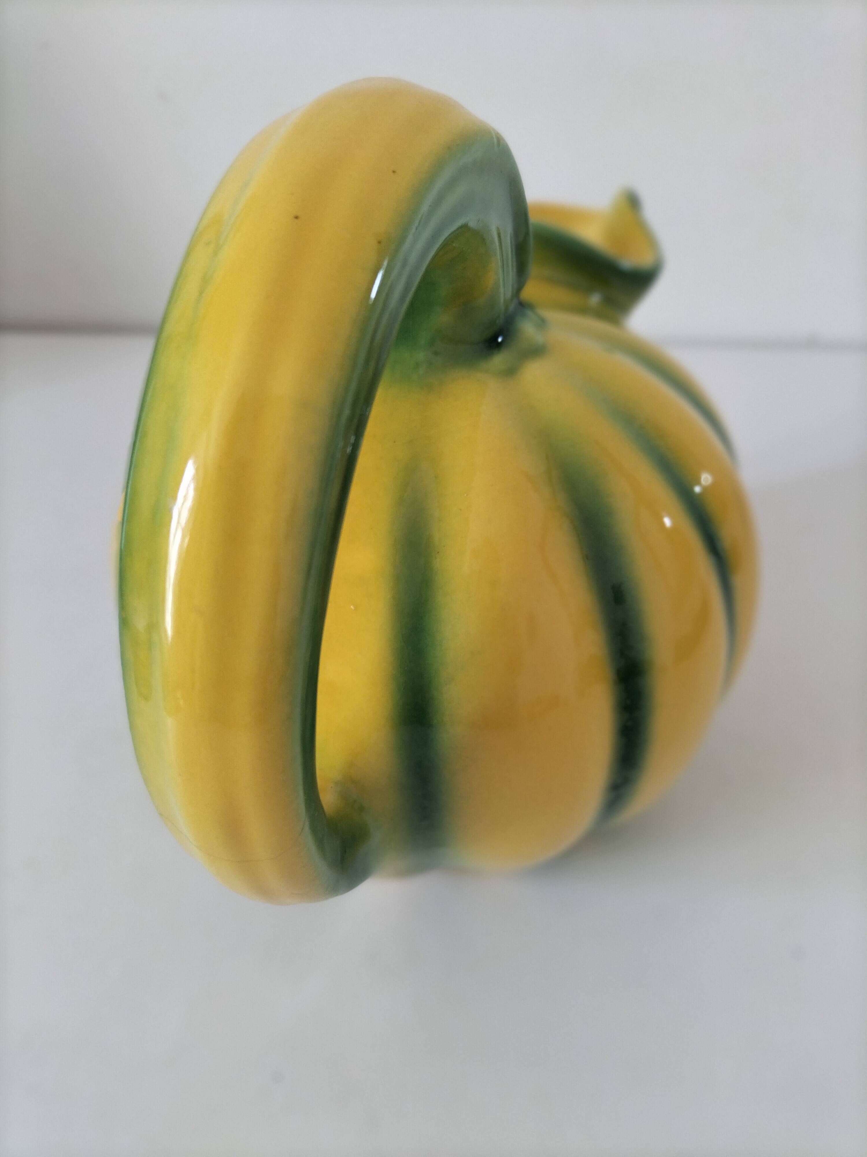 Jug melon in yellow and green majolica