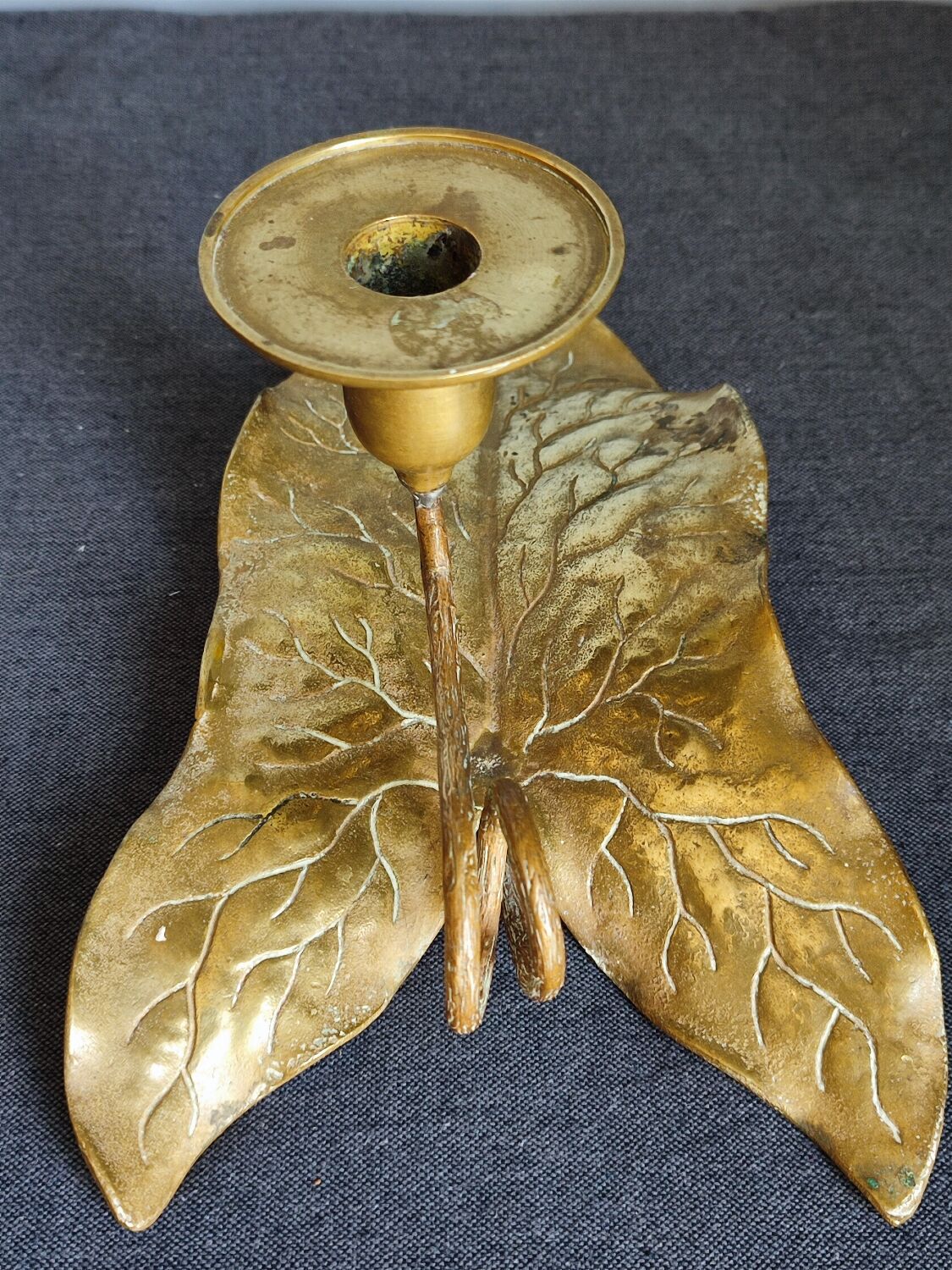 Antique bronze ivy leaf candle holder