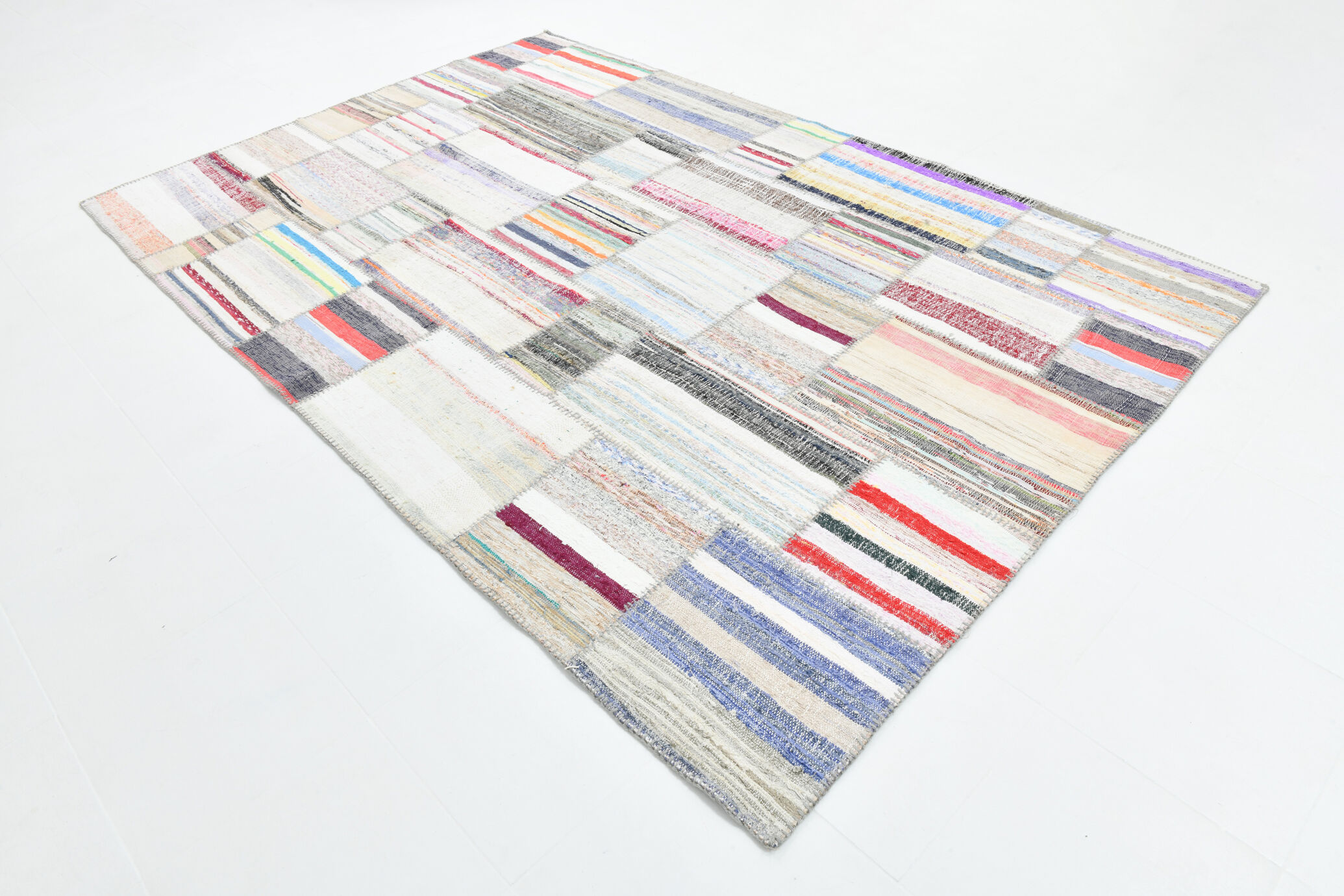 Bohemian ethnic rug 308x207cm