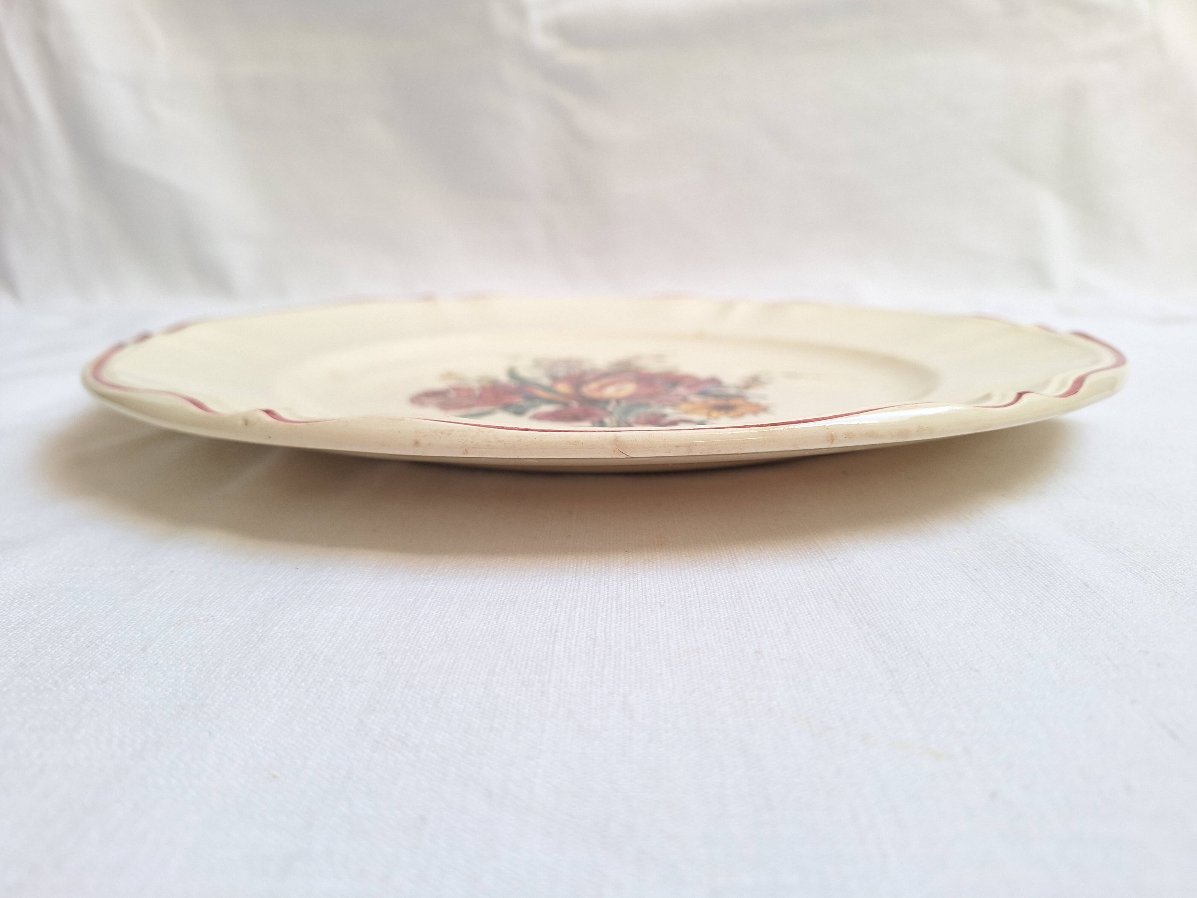 Round plate Digoin Sarreguemines Model Lorraine