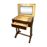 Worker in mahogany era Louis Philippe