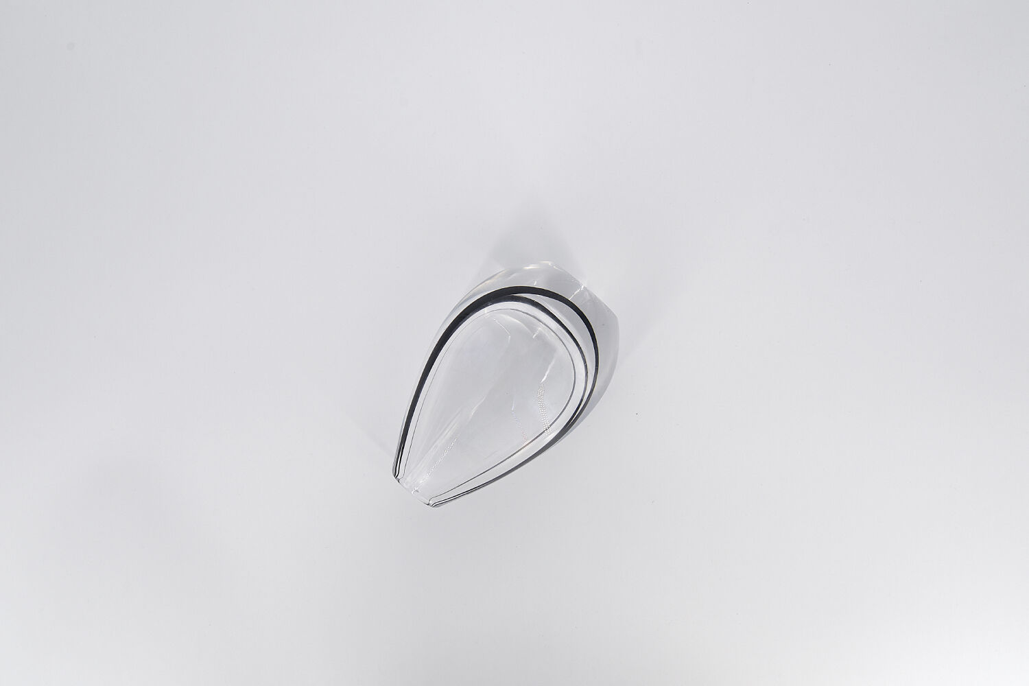 Scandinavian glass vase contour by Vicke Lindstrand for Kosta, 1950s