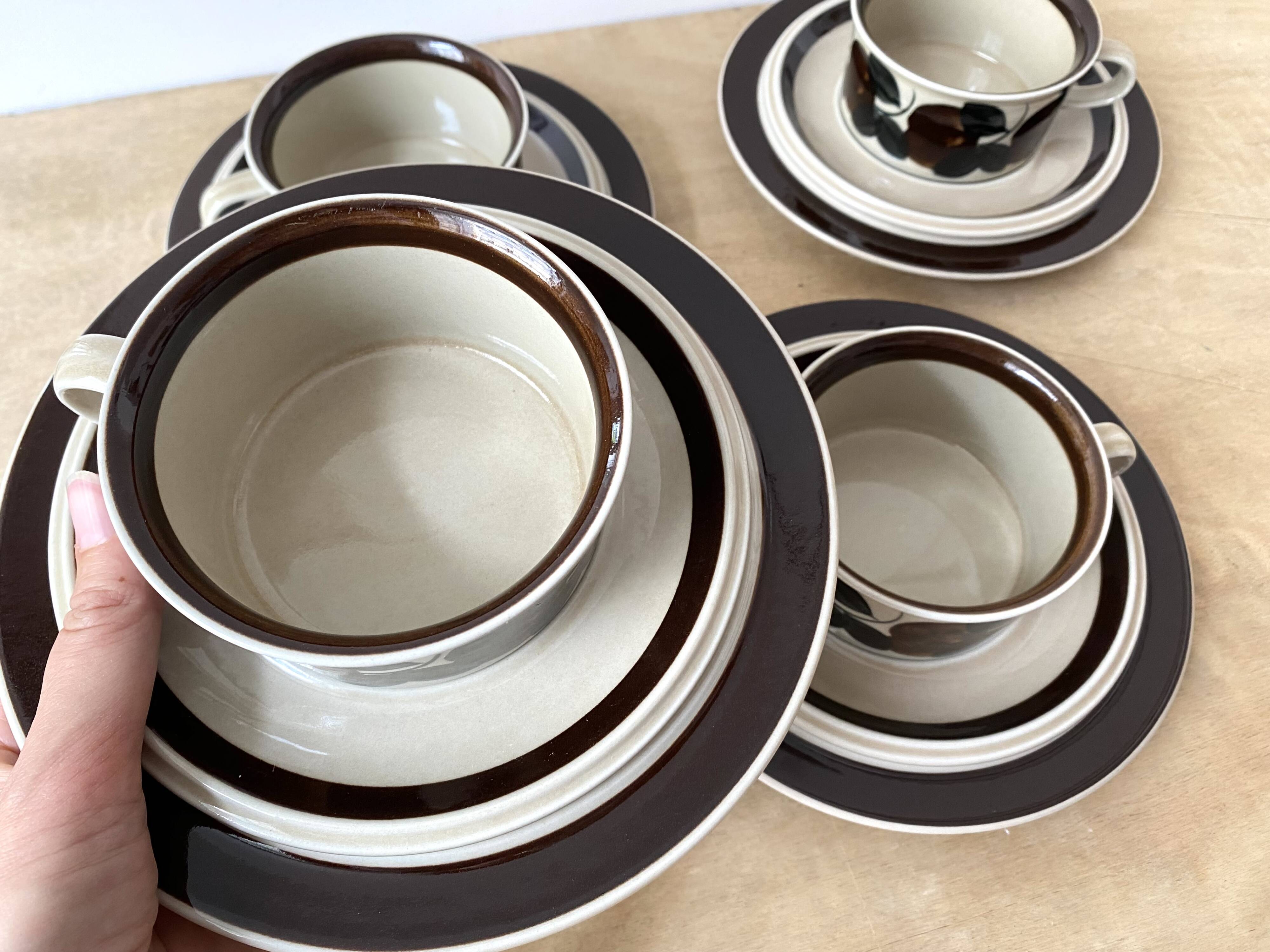 Service of 4 RUIJA Arabia Finland tea cups 70s, vintage ceramic cups