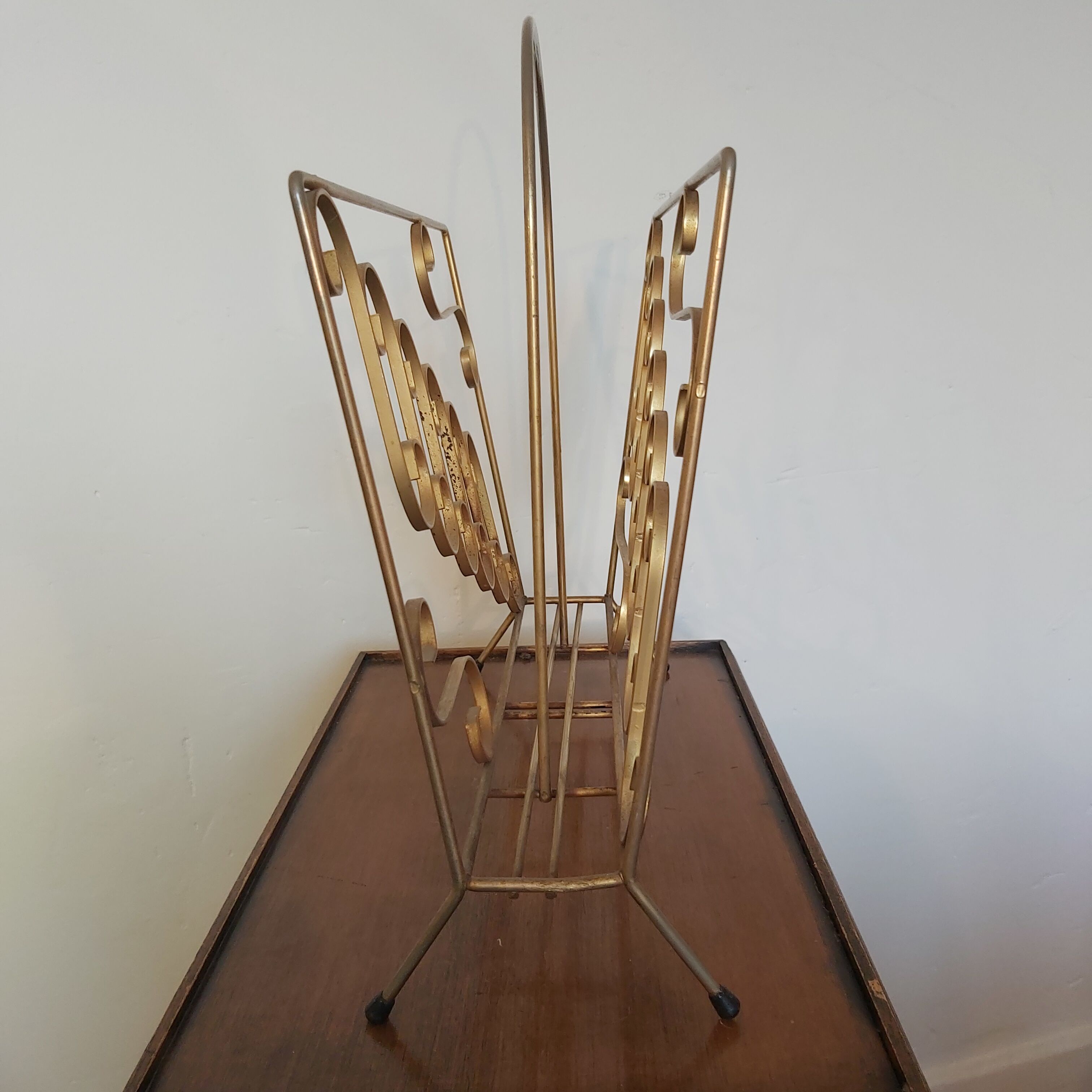 Vintage magazine holder in brass 60s