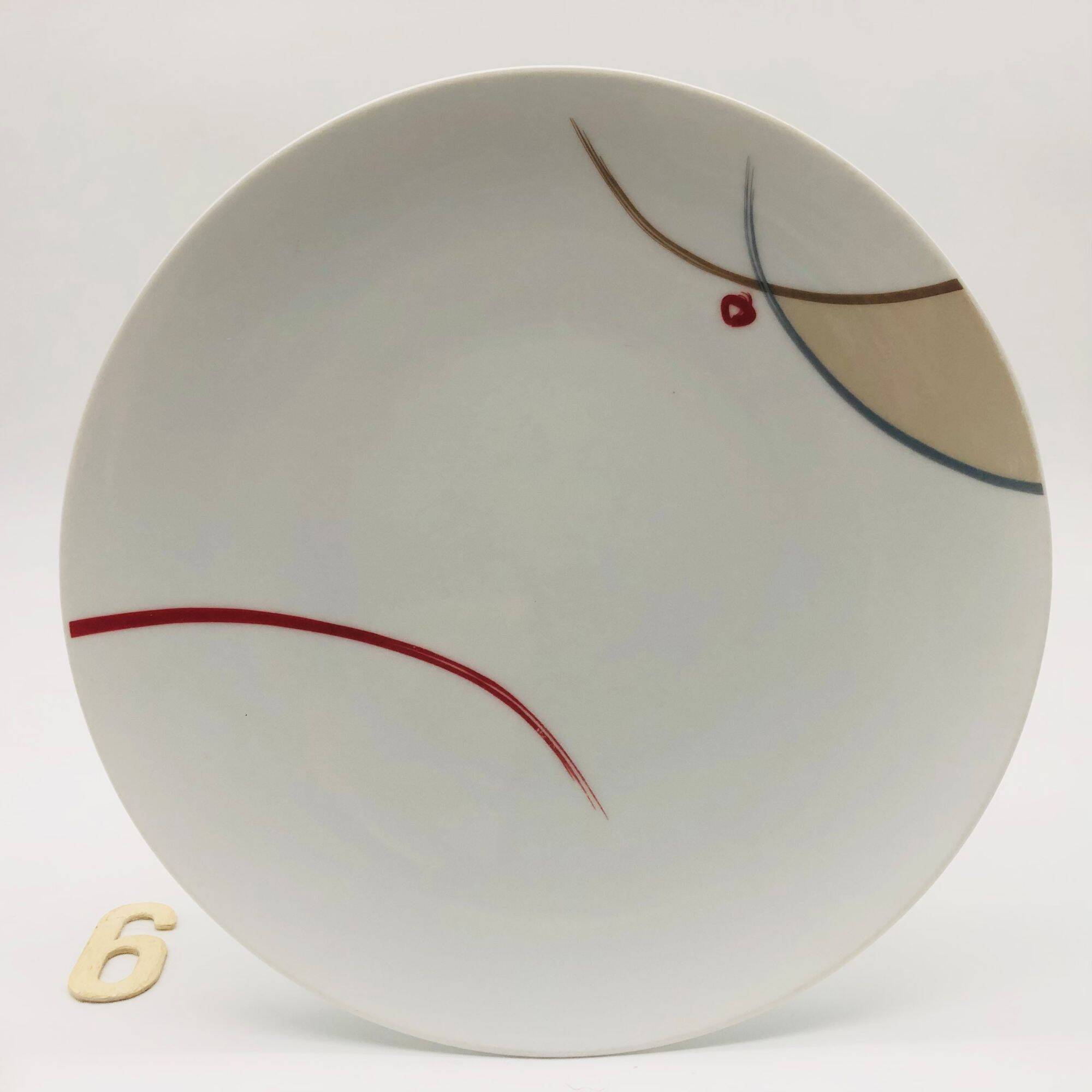 6 porcelain dessert plates. Guy Degrenne.