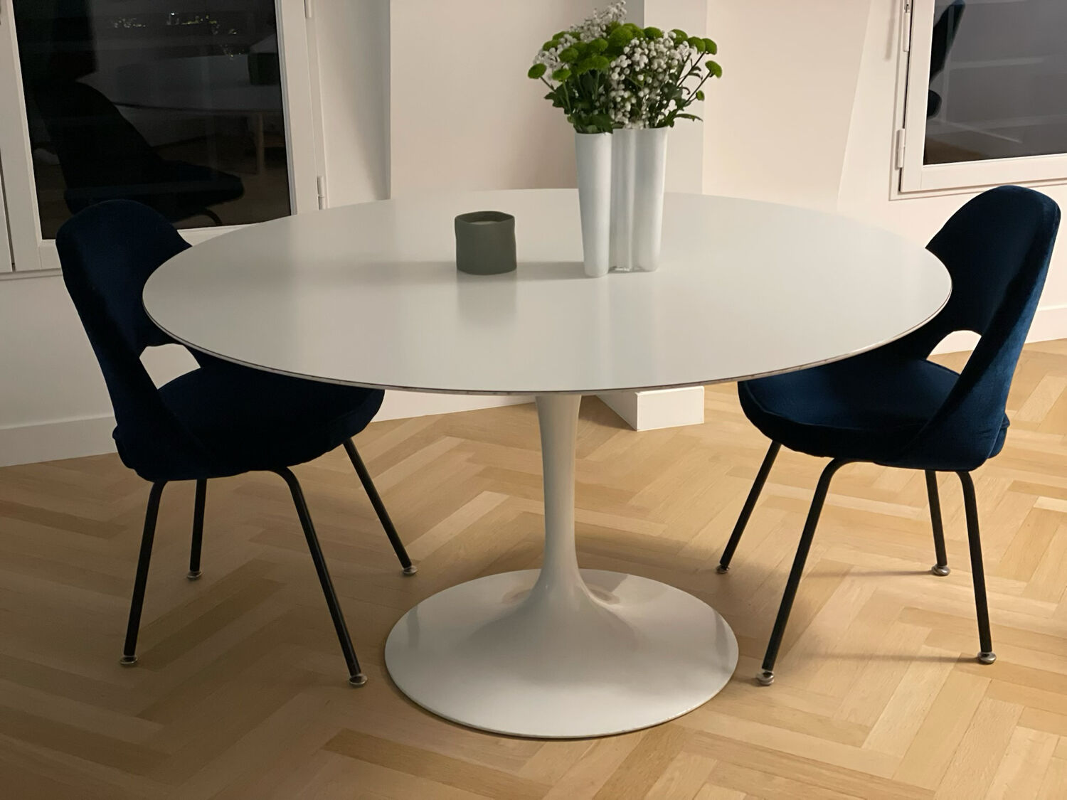 Eero Saarinen round table 137cm Knoll Vintage edition