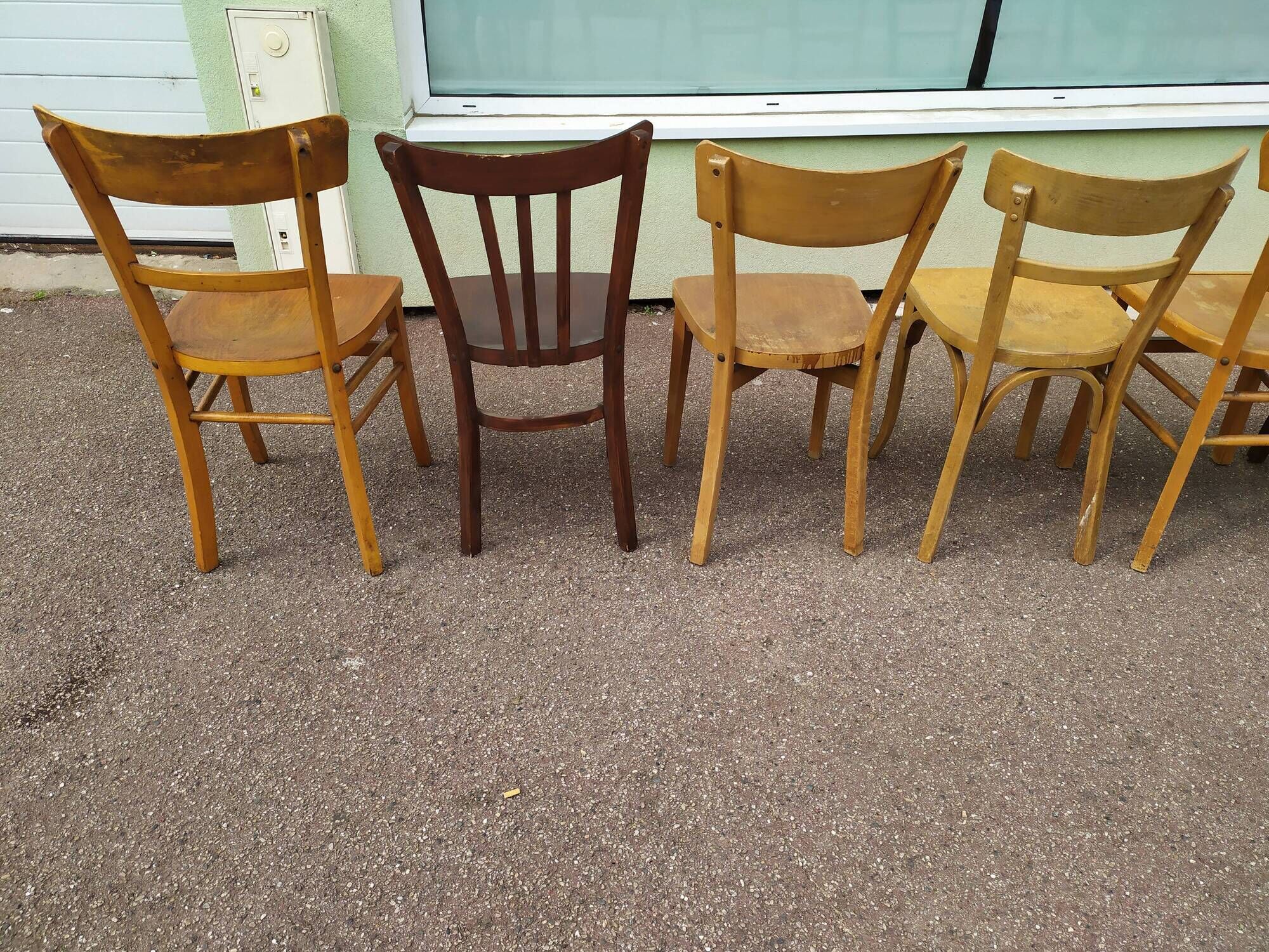Set of 10 wooden bar bistro chairs - old - vintage